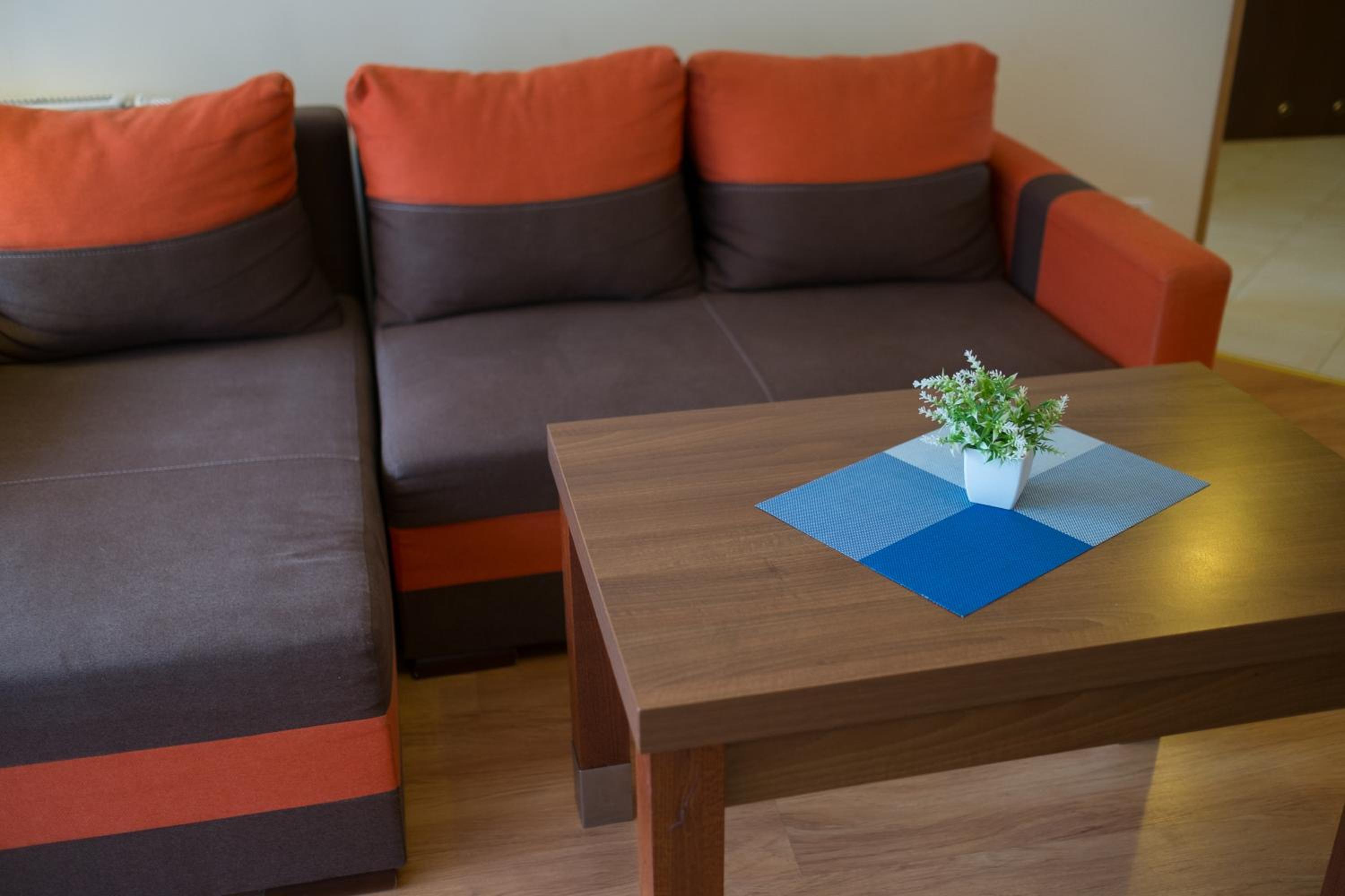 Two-Bedroom Apartment with Balcony - Photo 5