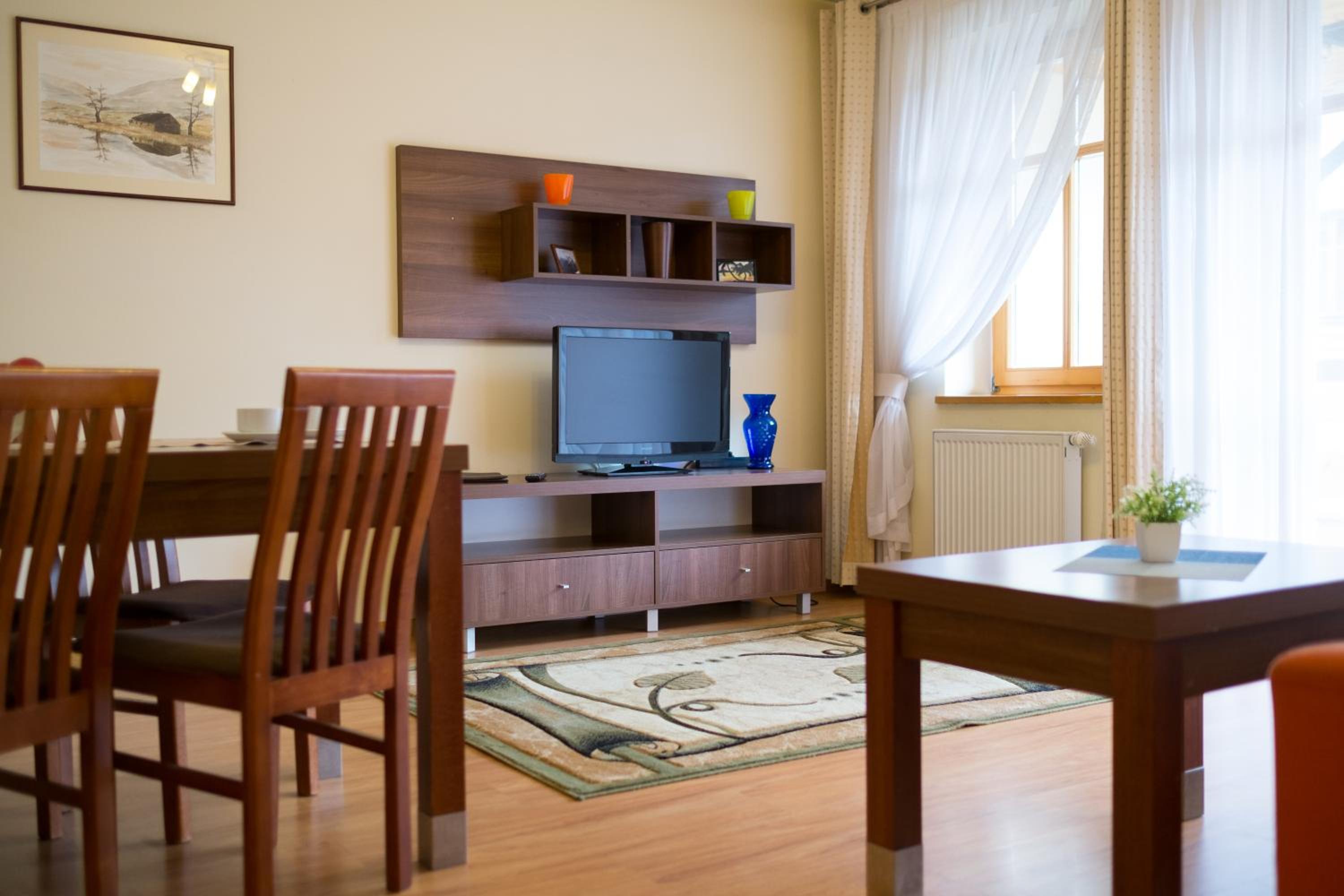 Two-Bedroom Apartment with Balcony - Photo 15