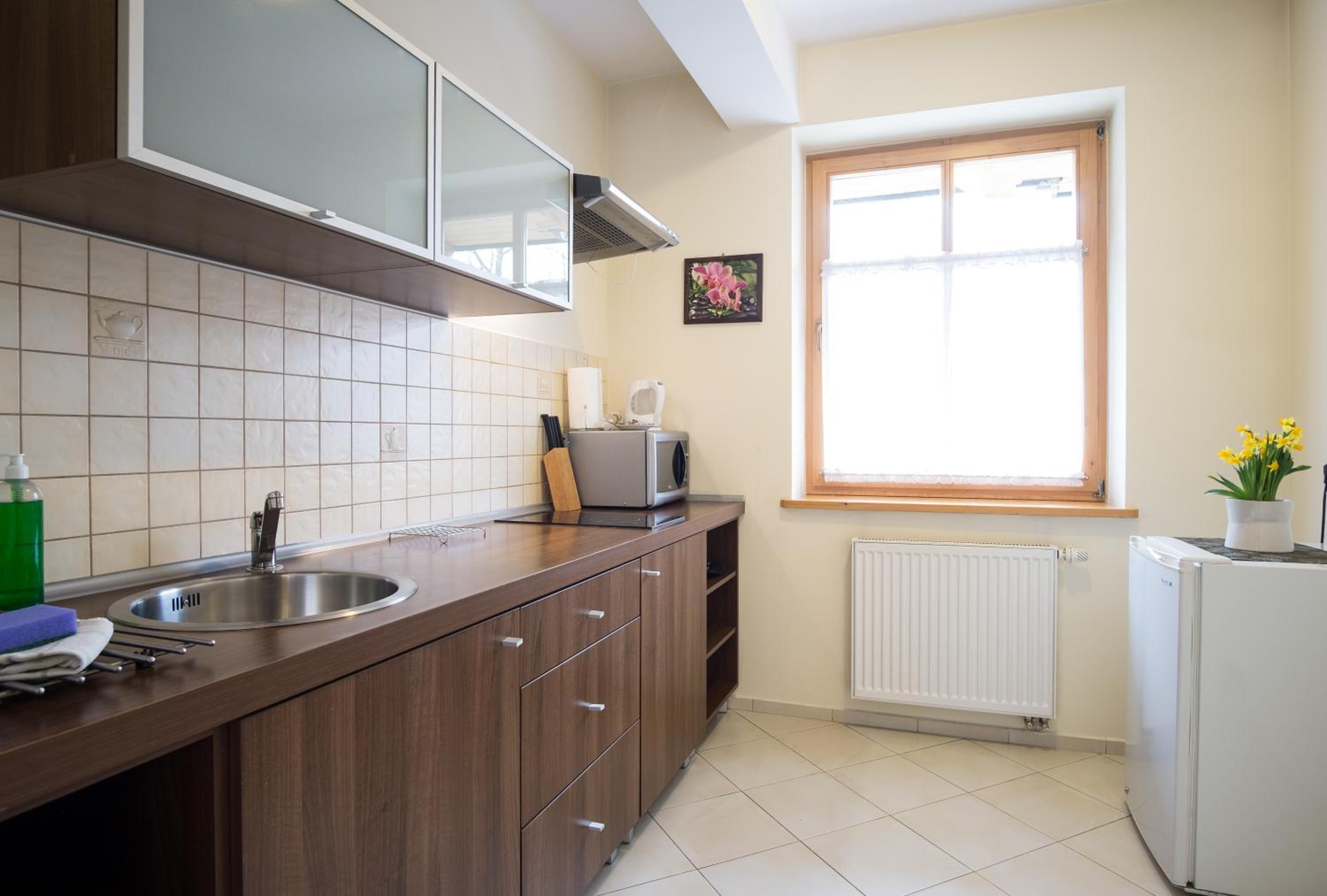 Two-Bedroom Apartment with Balcony - Photo 34