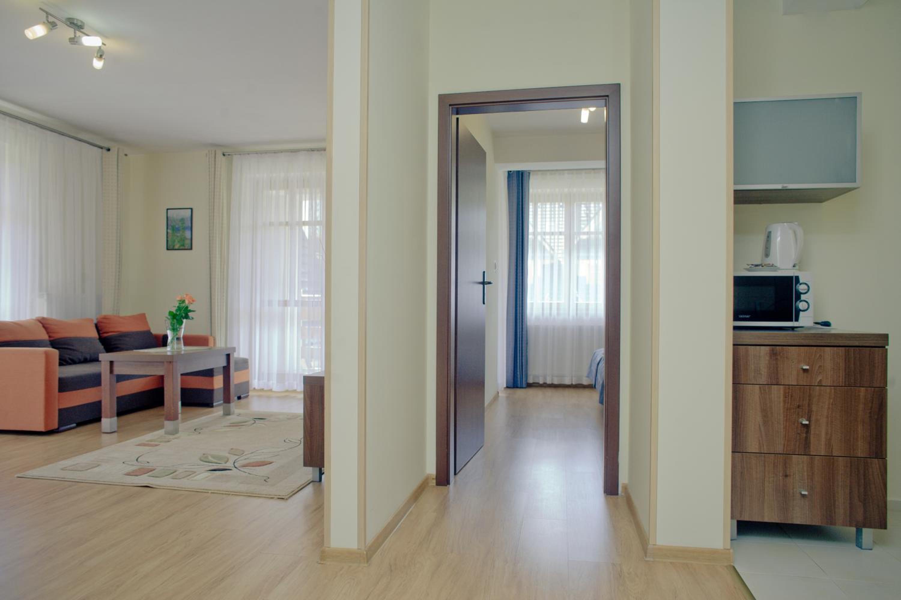 Two-Bedroom Apartment with Balcony - Photo 30