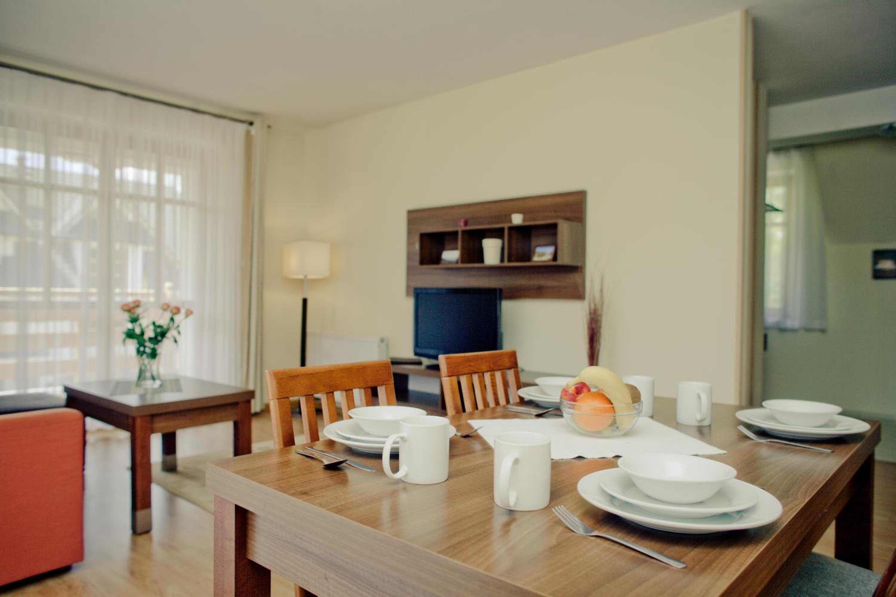 Two-Bedroom Apartment with Balcony - Photo 26