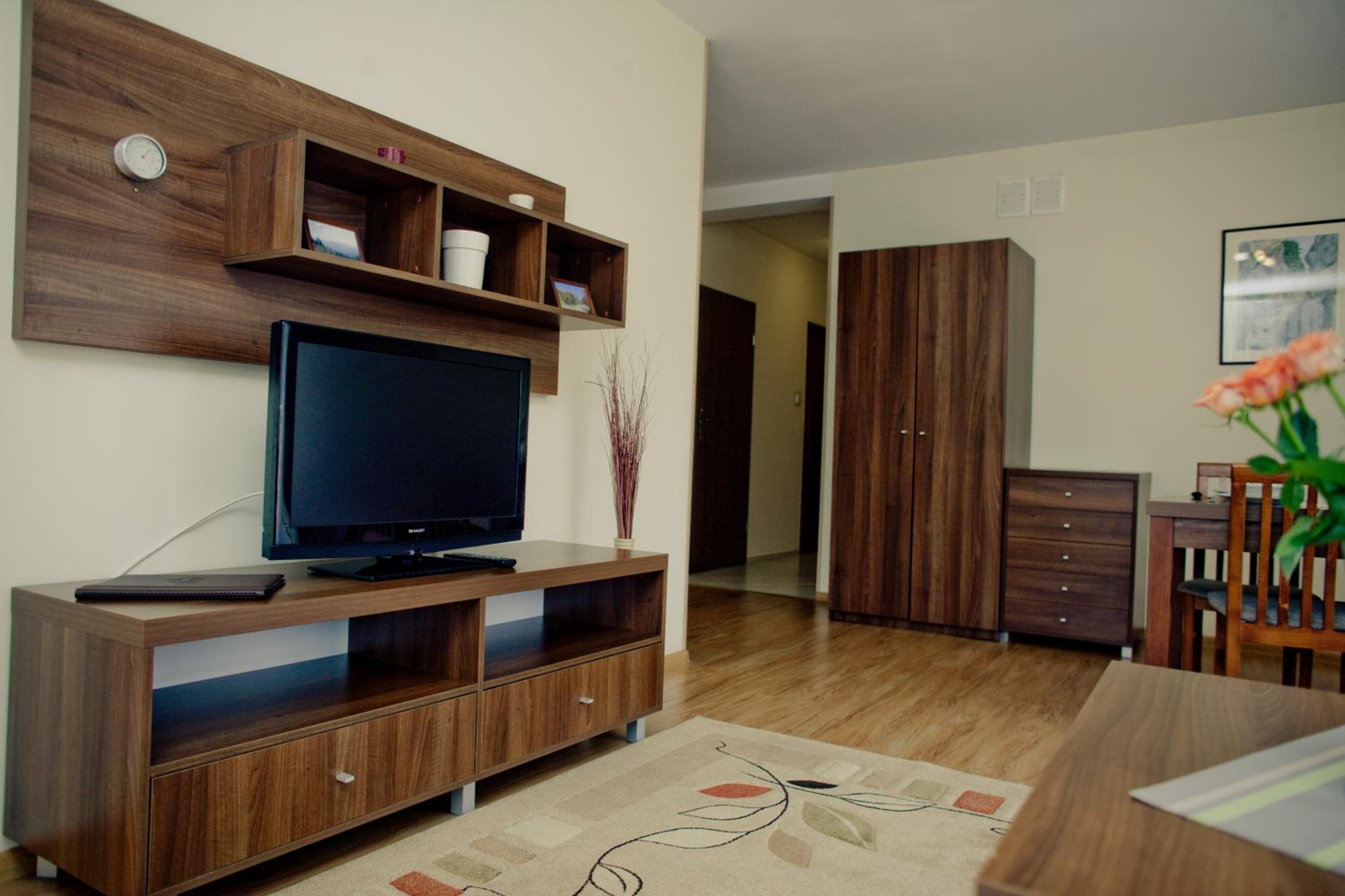 Two-Bedroom Apartment with Balcony - Photo 16