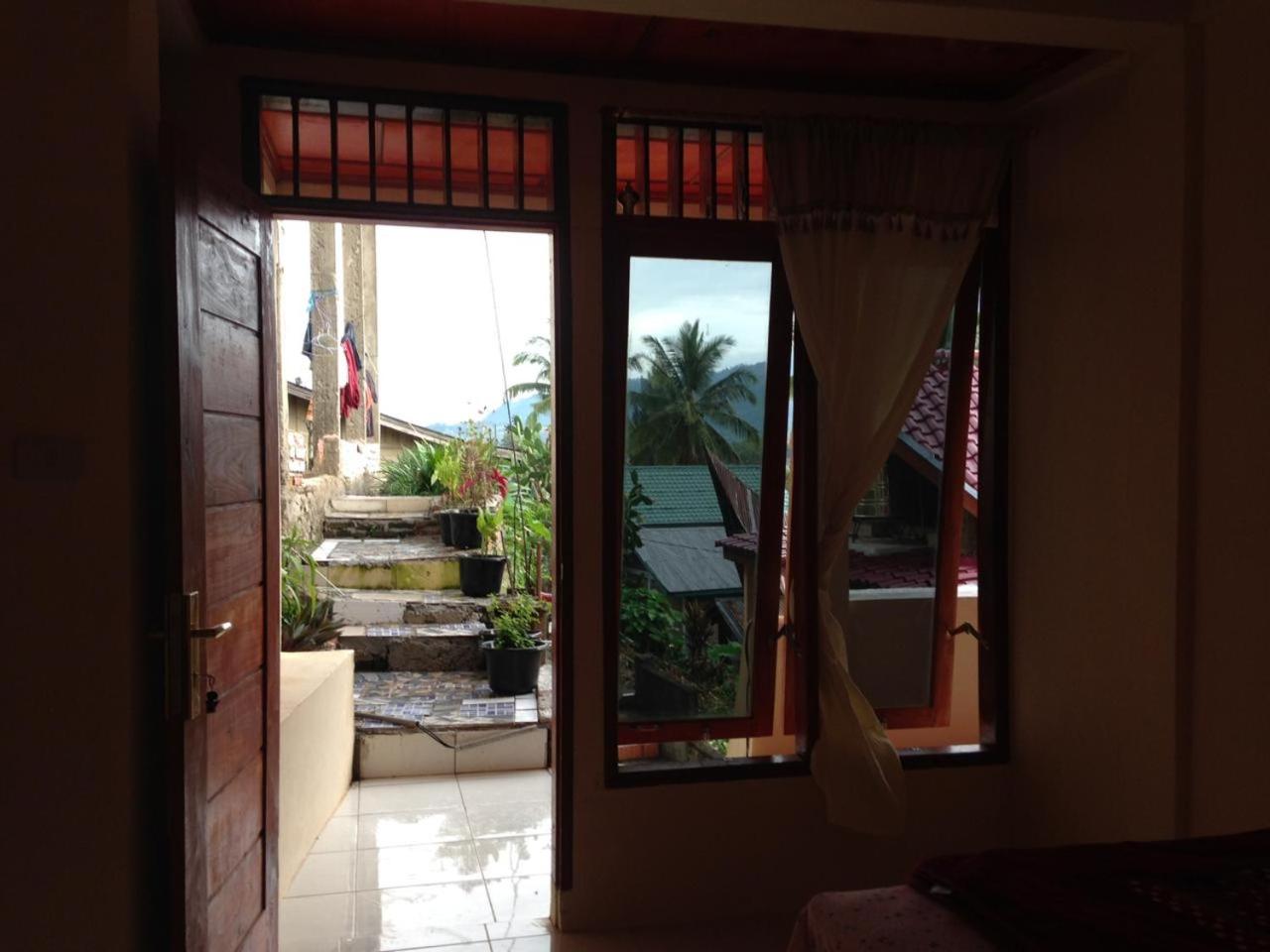Double Room with No Lake View - Photo 3