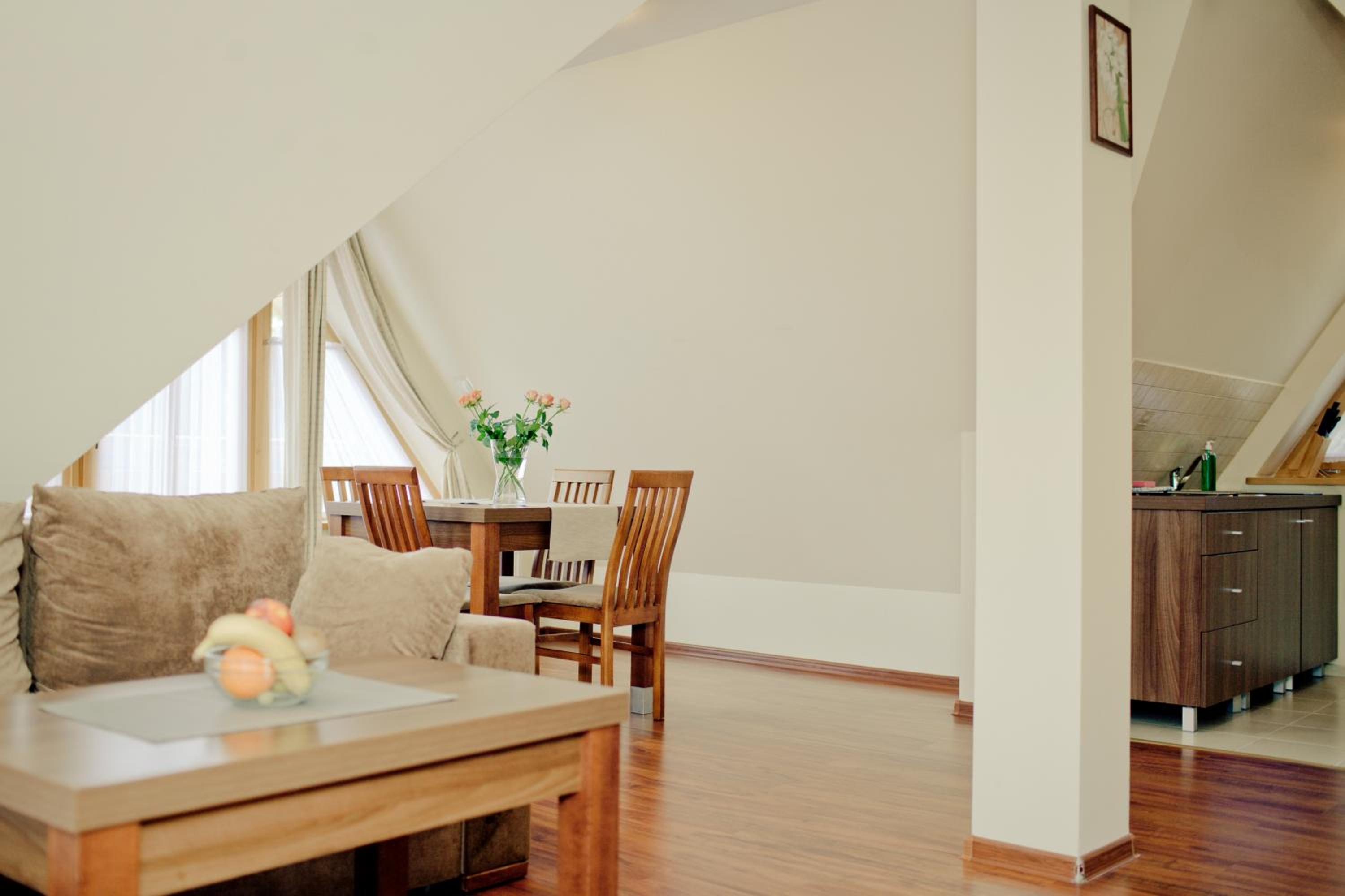 One-Bedroom Apartment with Twin Beds - Photo 33