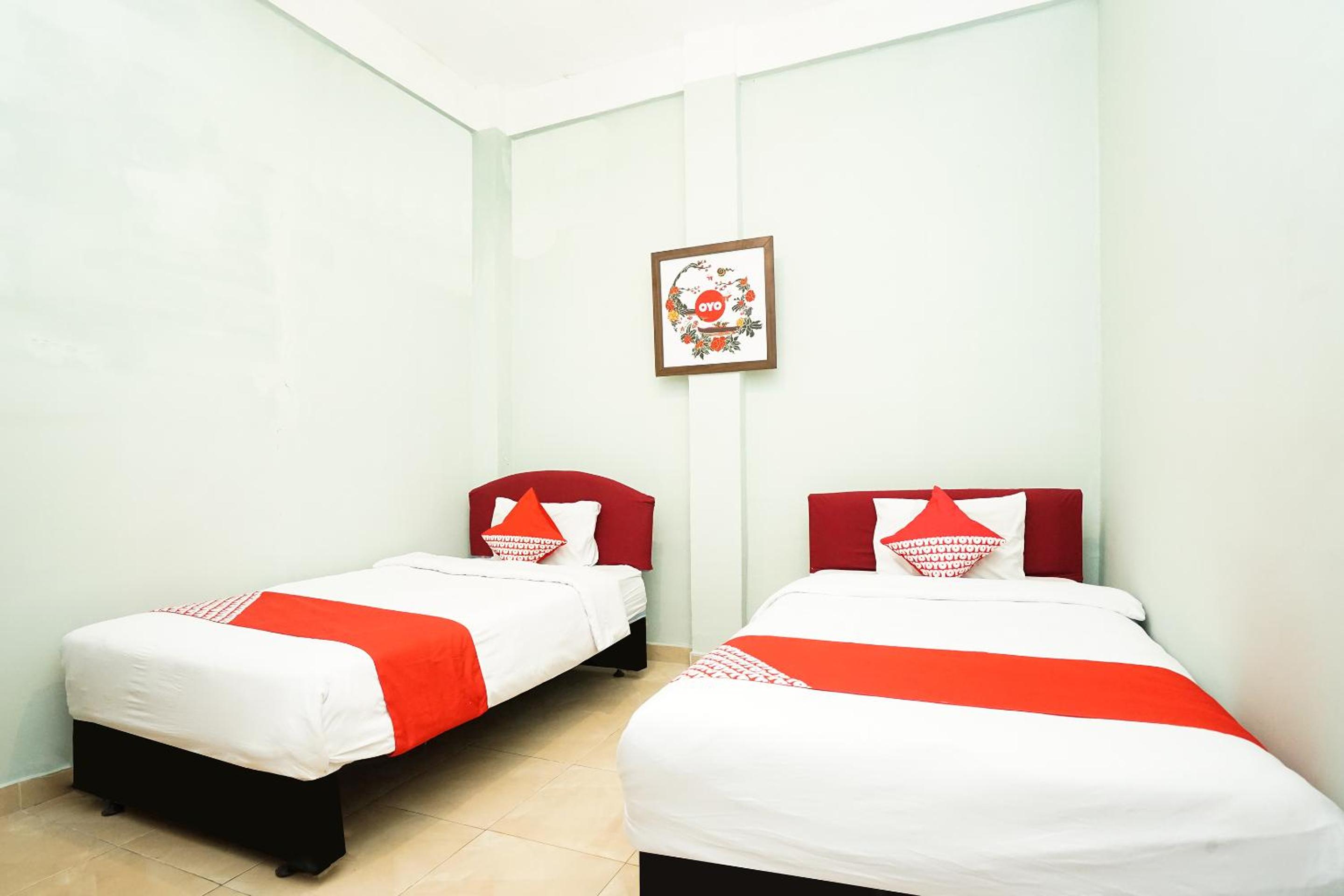 Standard Twin Room - Photo 4