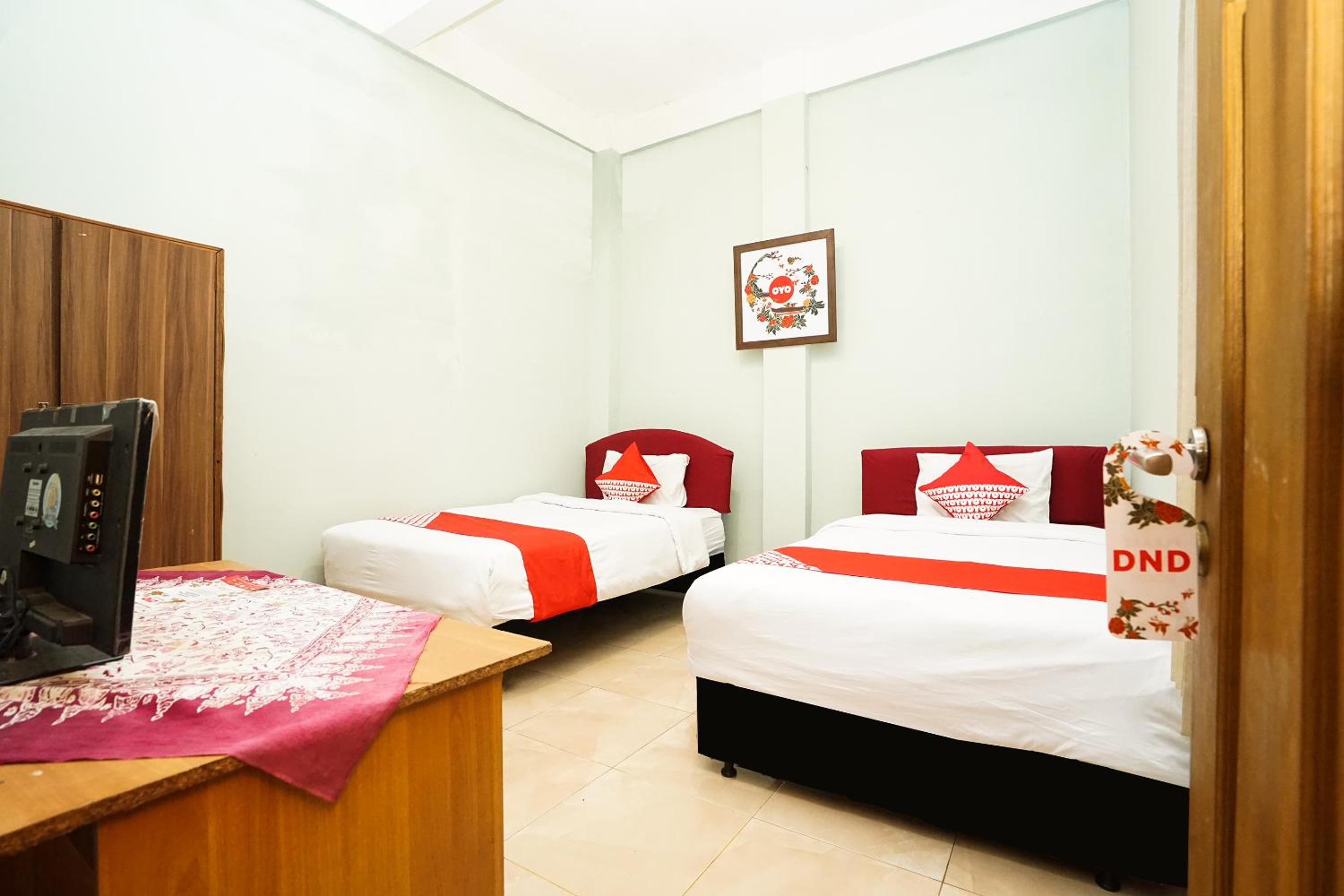 Standard Twin Room - Photo 3