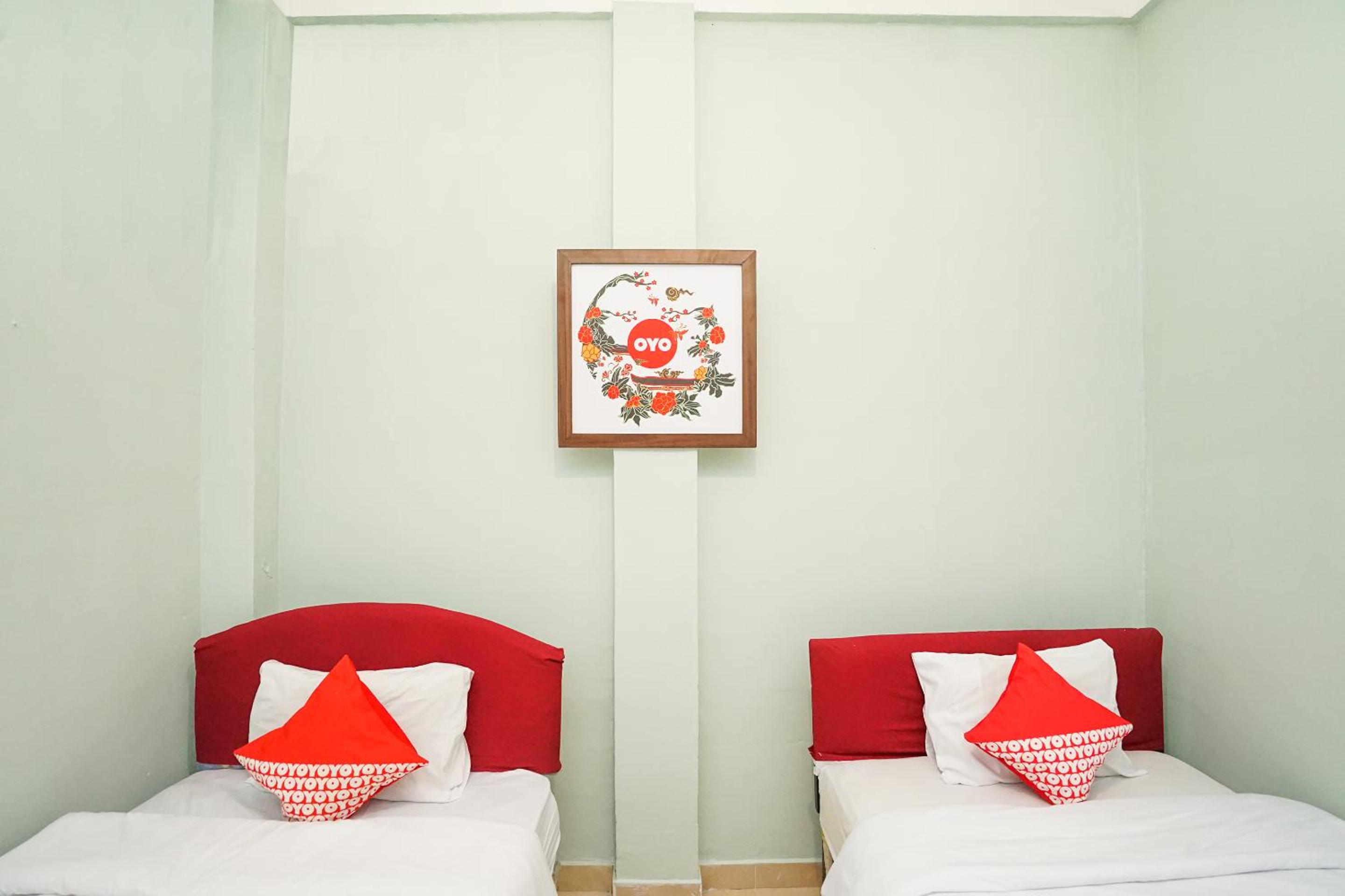 Standard Twin Room - Photo 6