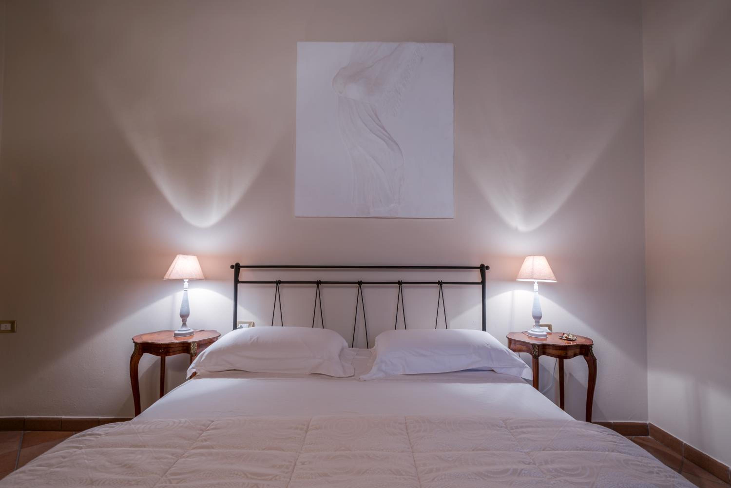 Double Room - Photo 6
