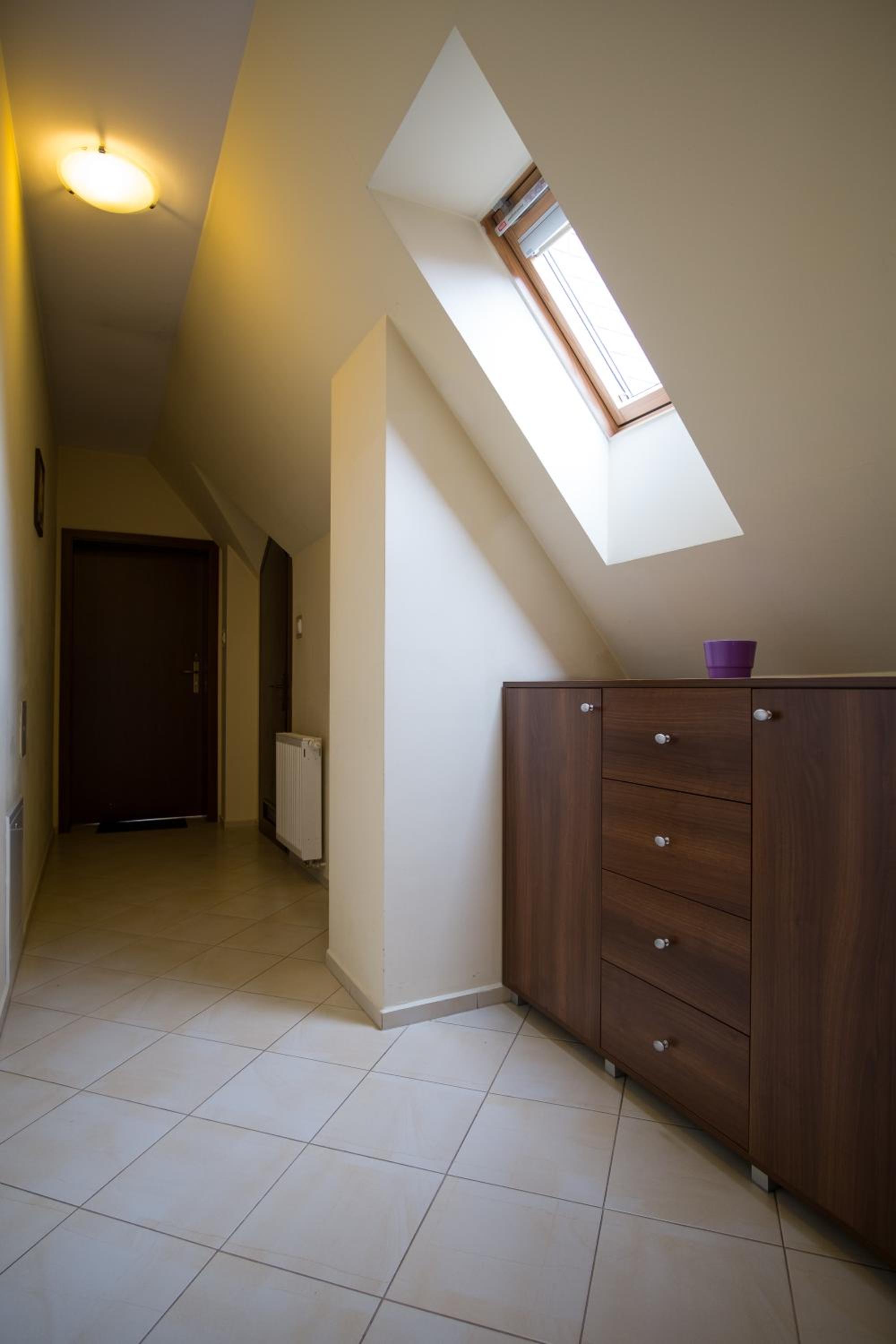 One-Bedroom Apartment with Twin Beds - Photo 45
