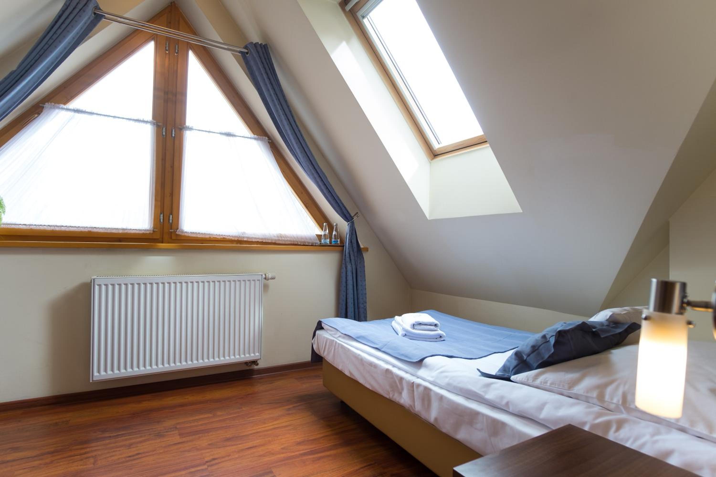One-Bedroom Apartment with Twin Beds - Photo 26