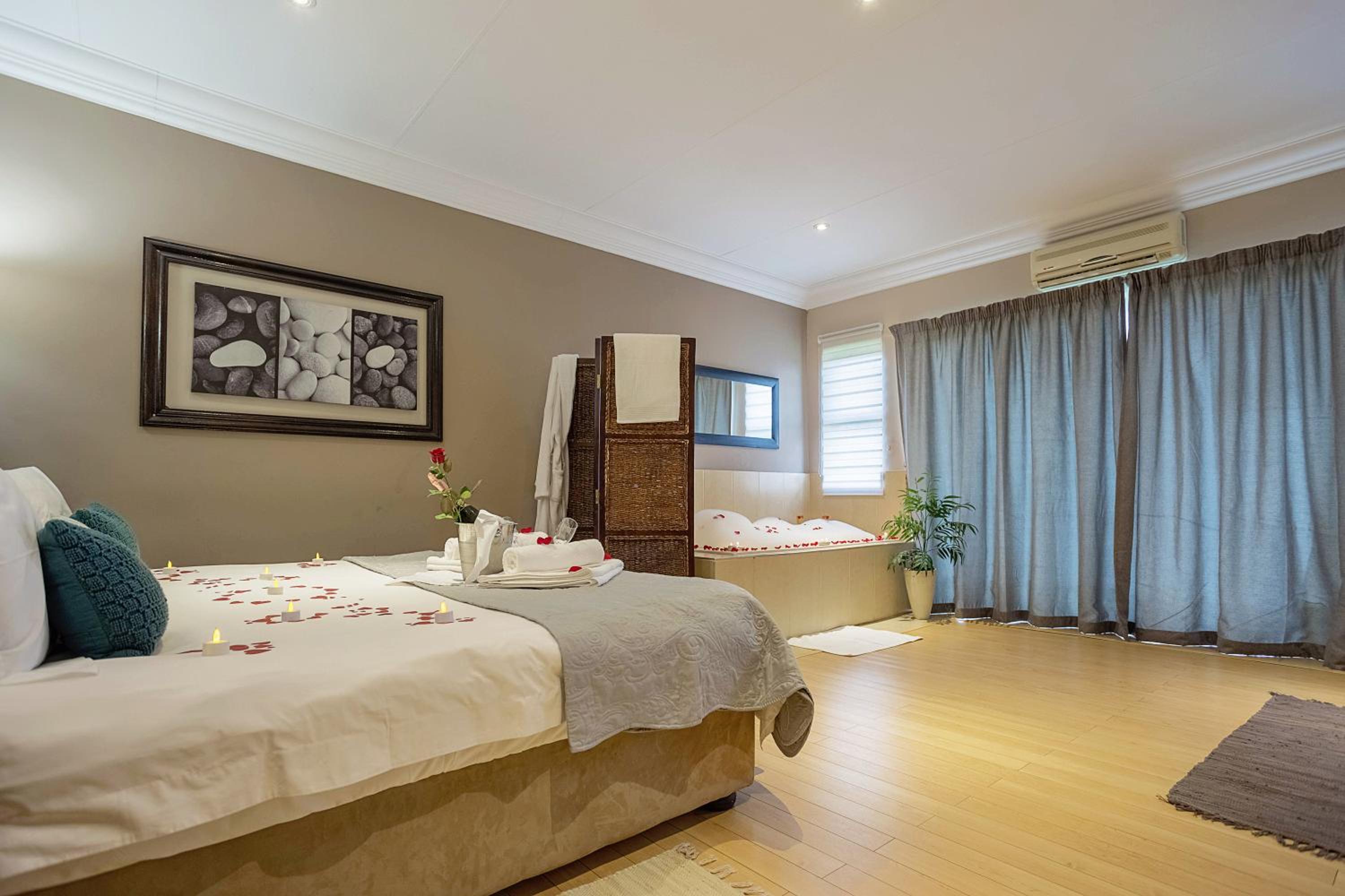 Suite with Lake View - Photo 1