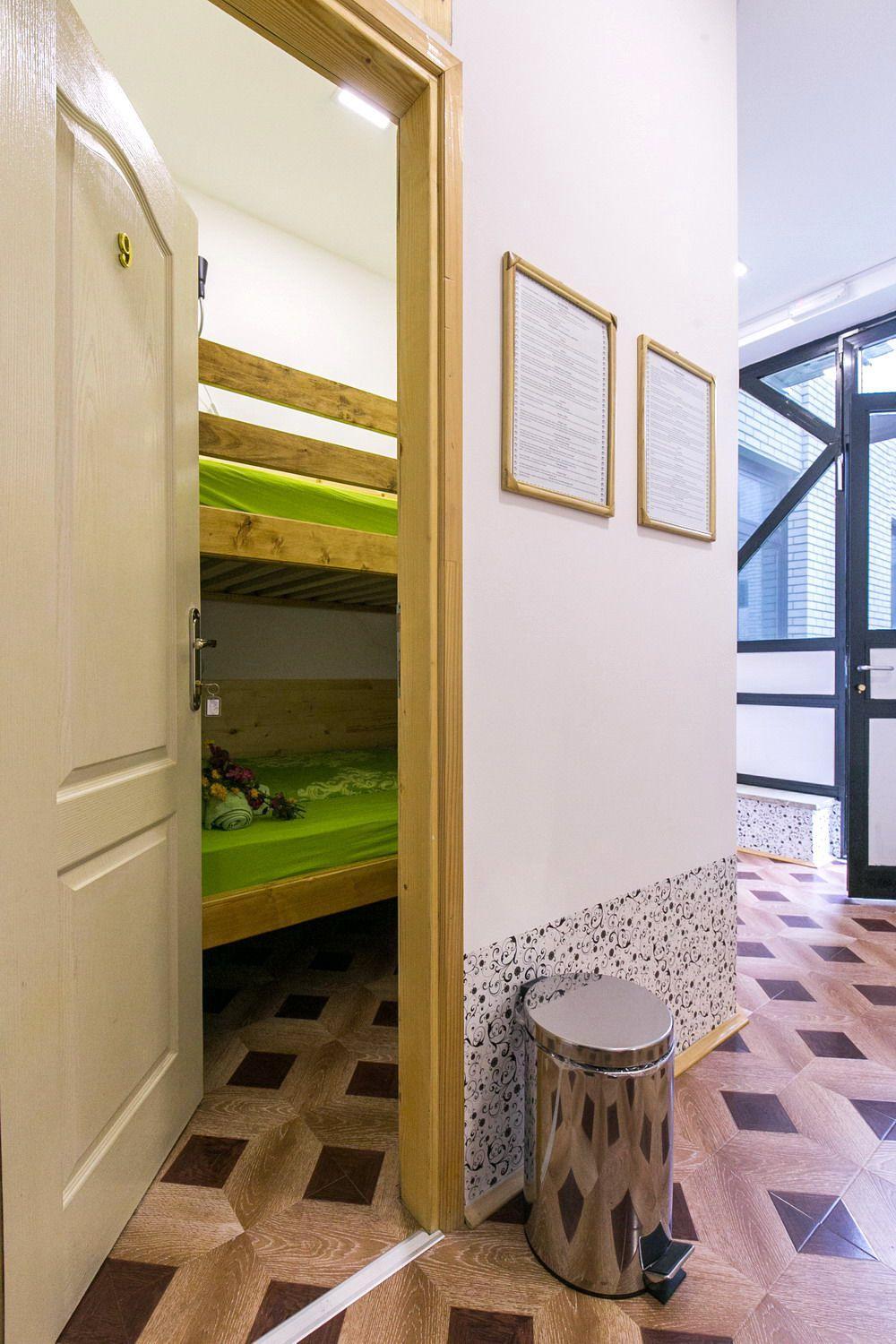 Twin Room With Shared Bathroom photo 2