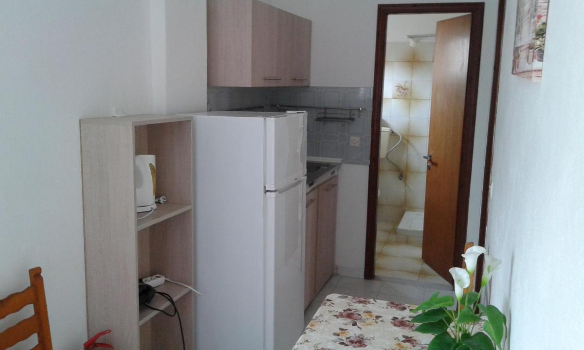 Apartment with Balcony photo 3