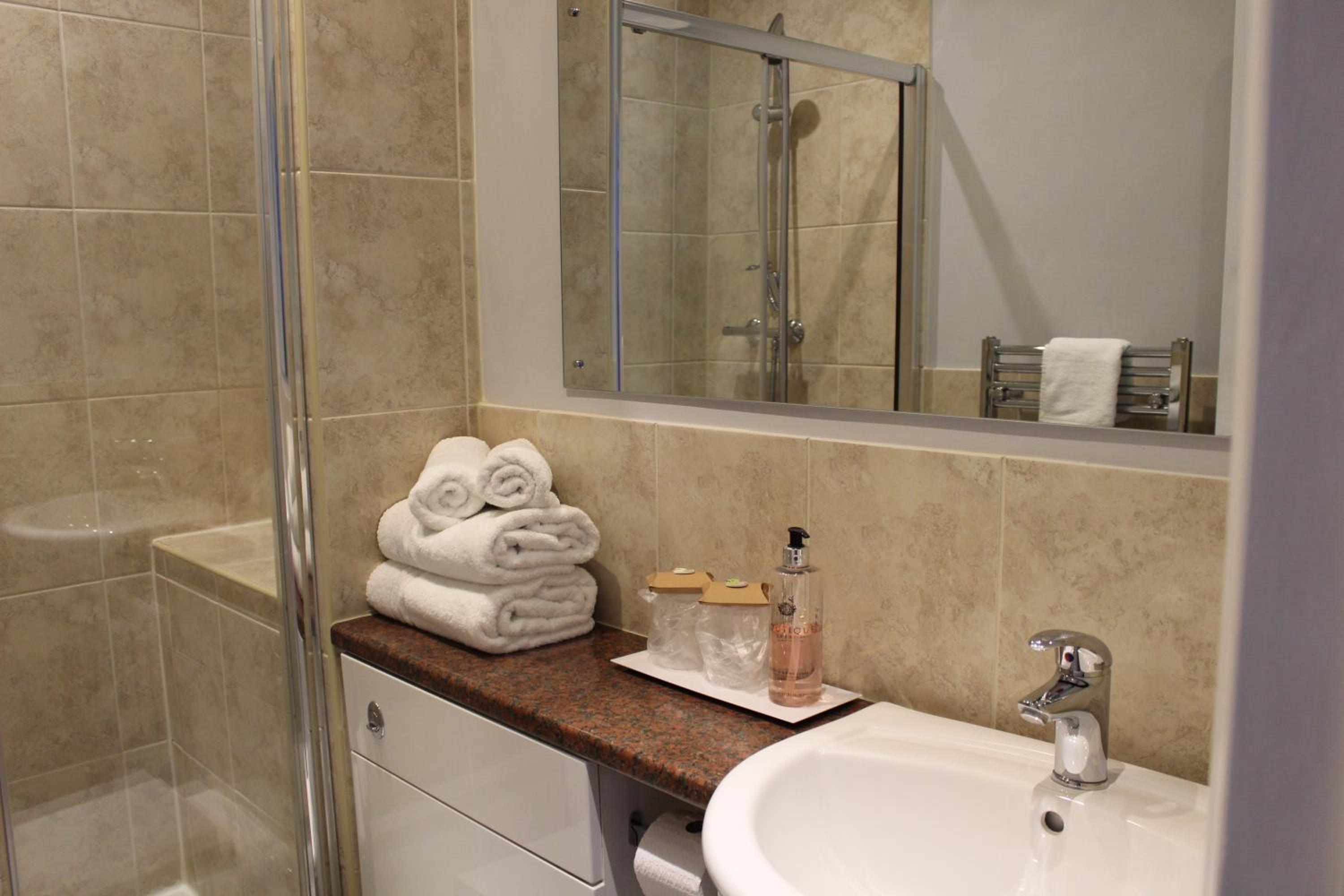 Double Room - Photo 6