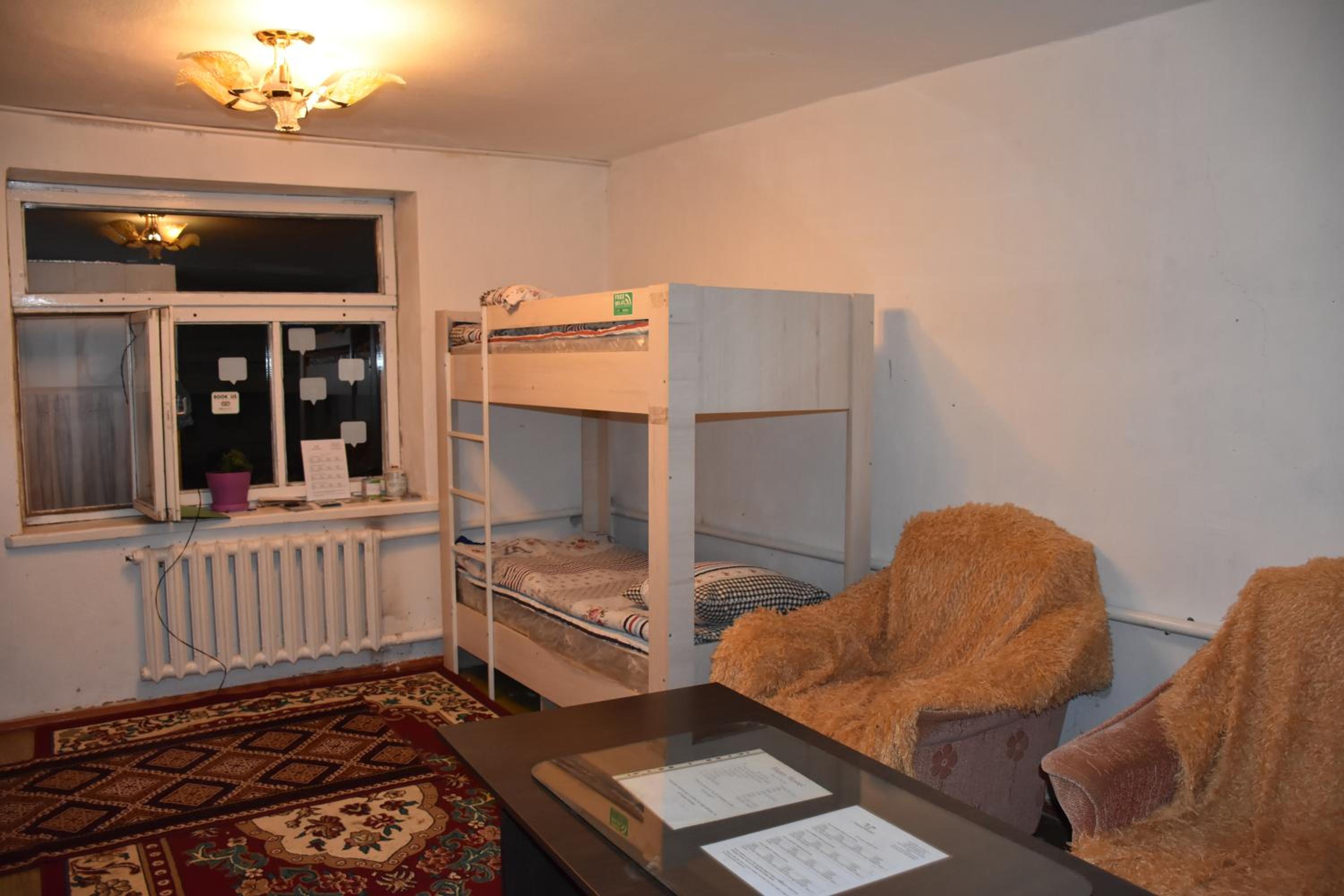 Bed in 8-Bed Mixed Dormitory Room photo 1