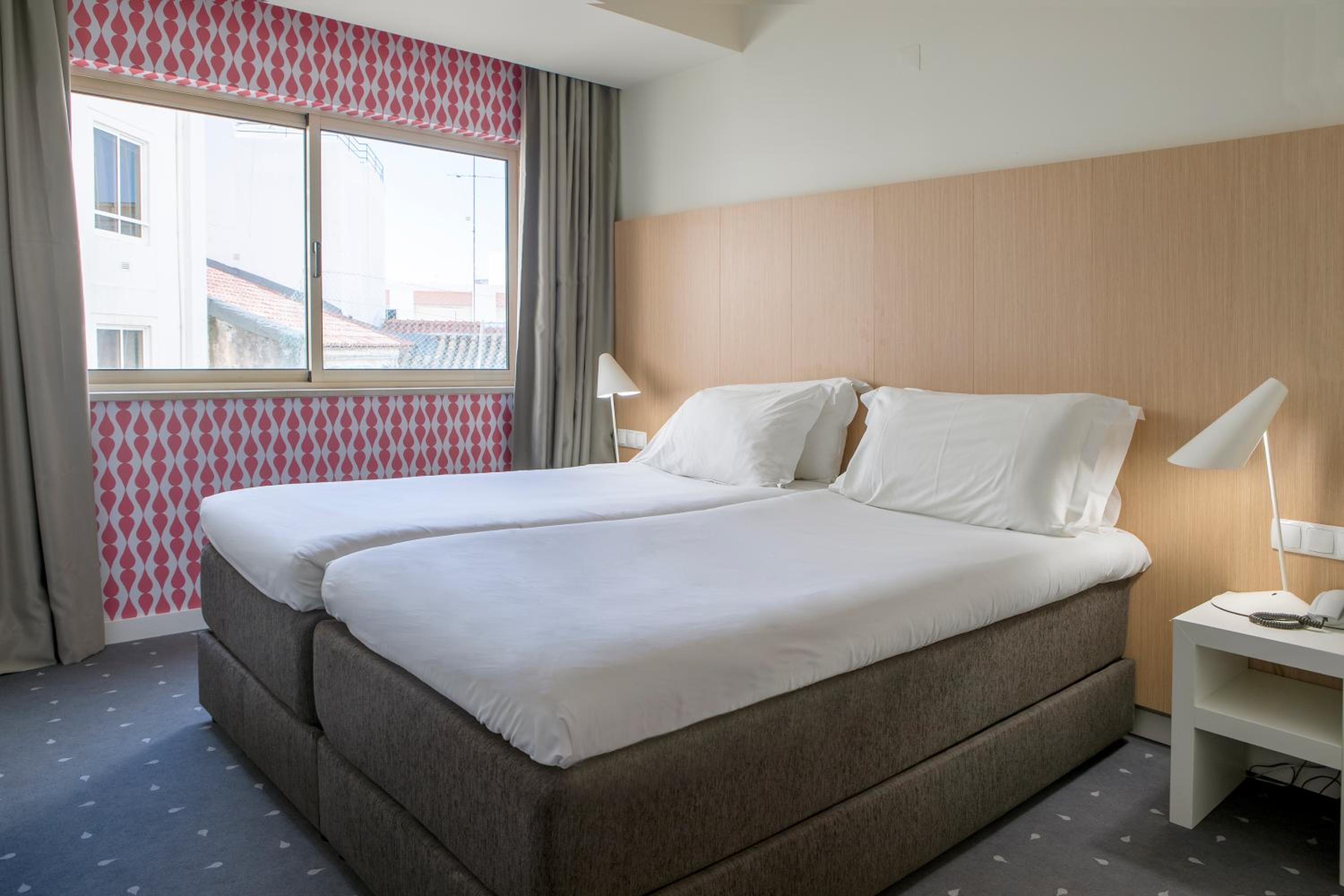 Twin Room - Photo 1