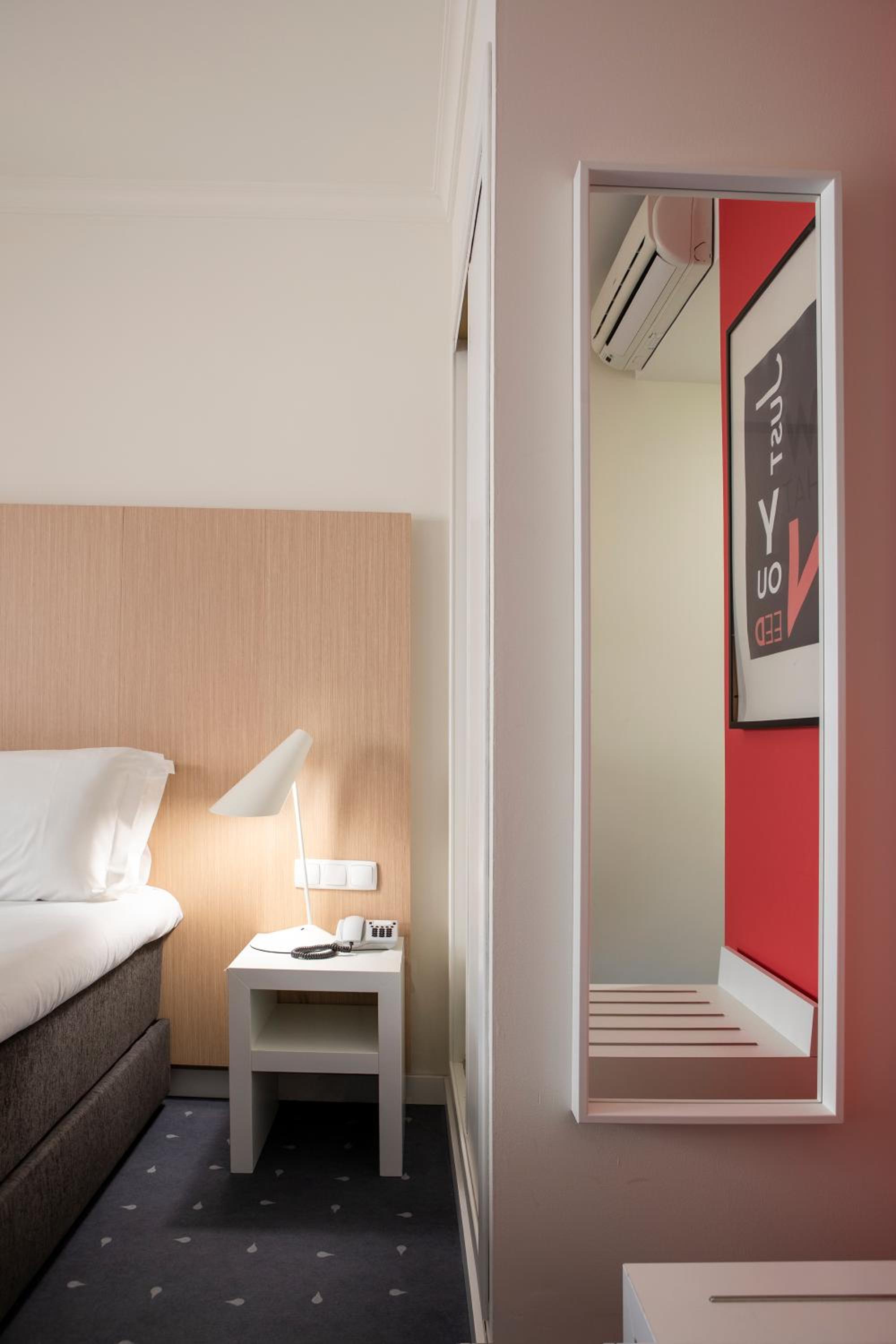 Double Room - Photo 5