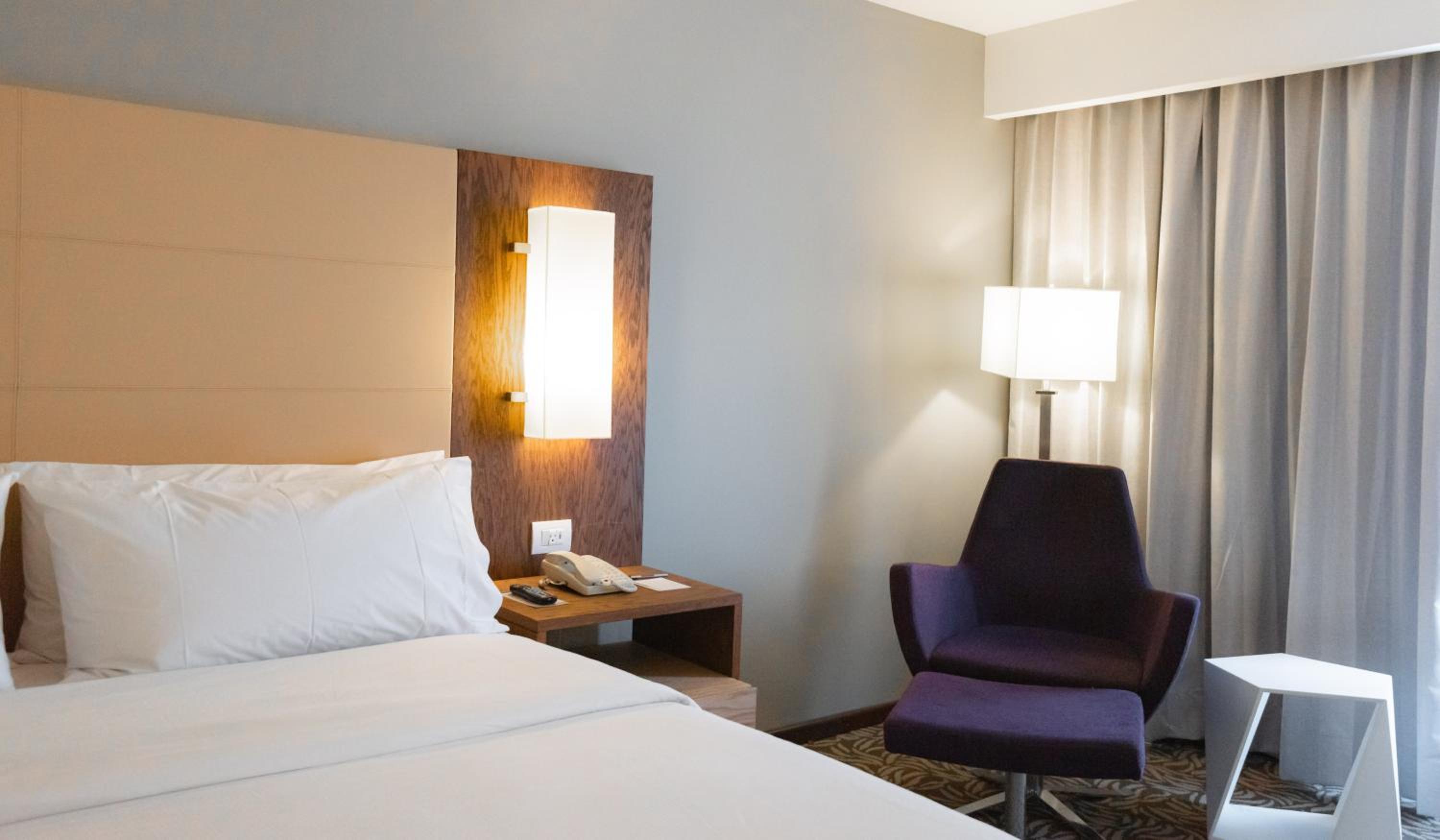 Superior King Room - Photo 3