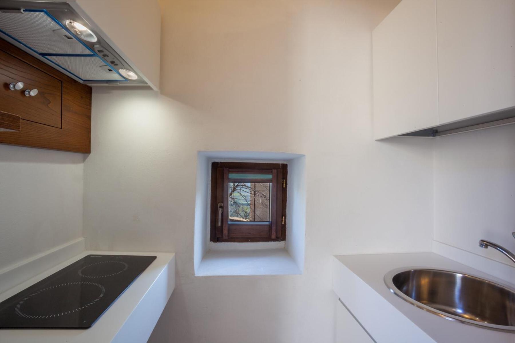 Suite with Mountain View - Photo 10