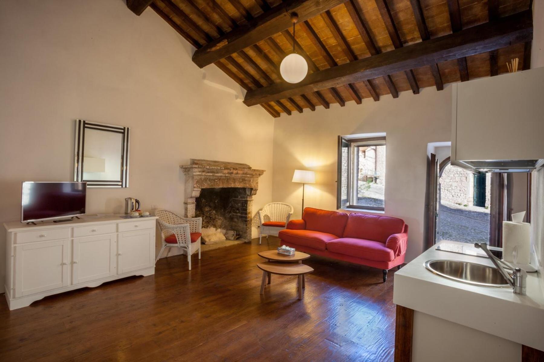 Suite with Mountain View - Photo 3