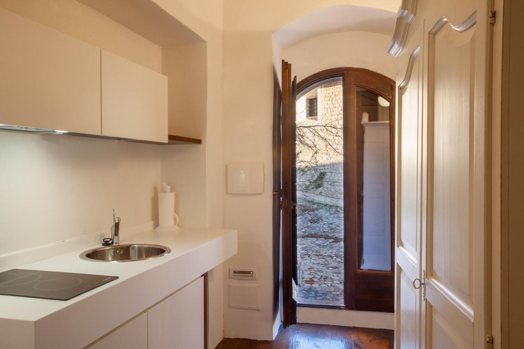 Suite with Mountain View - Photo 4