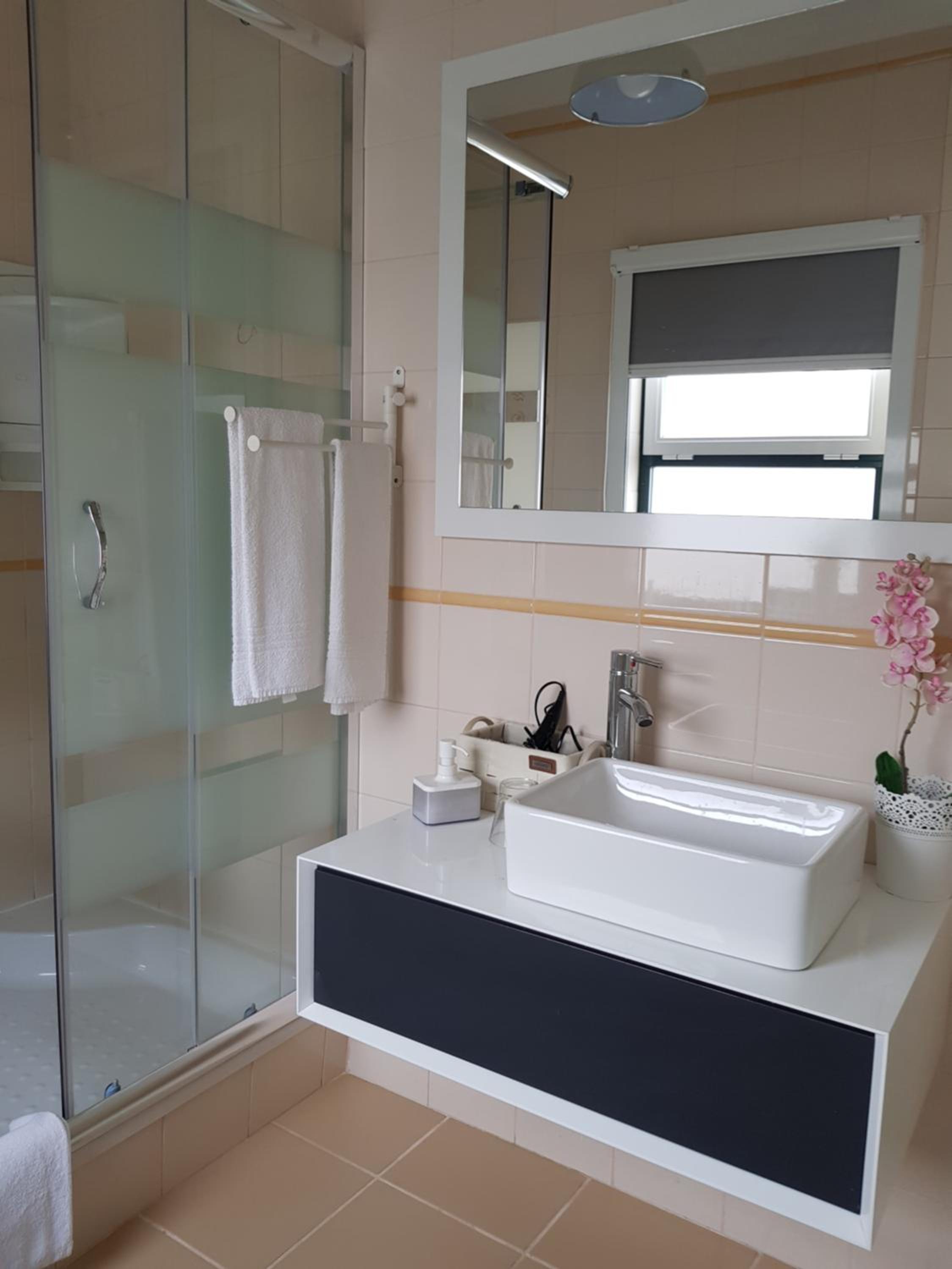 Double Room - Photo 8