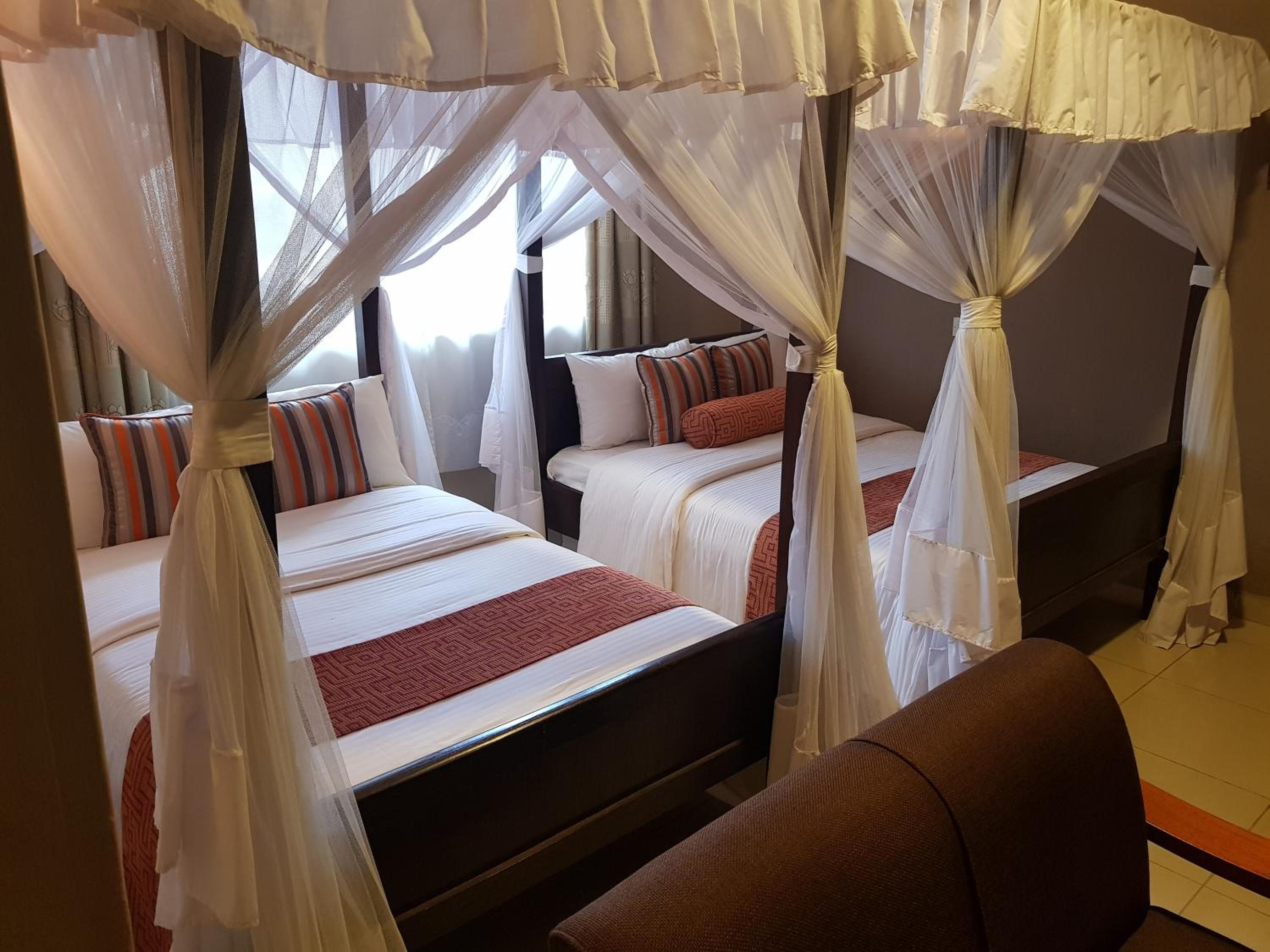 Standard Double or Twin Room photo 3