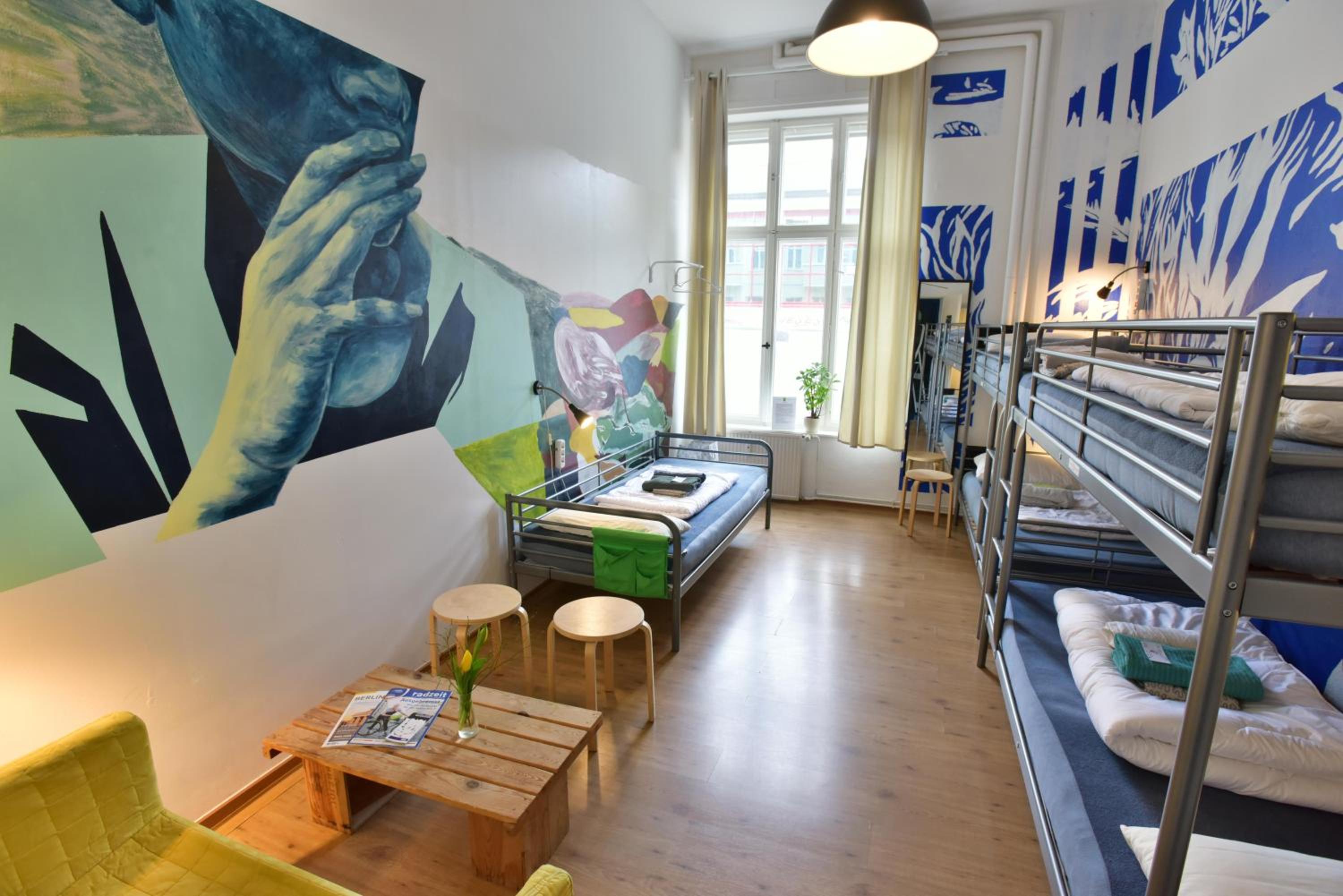 Bed in Male Dormitory Room (5 Adults) photo 2