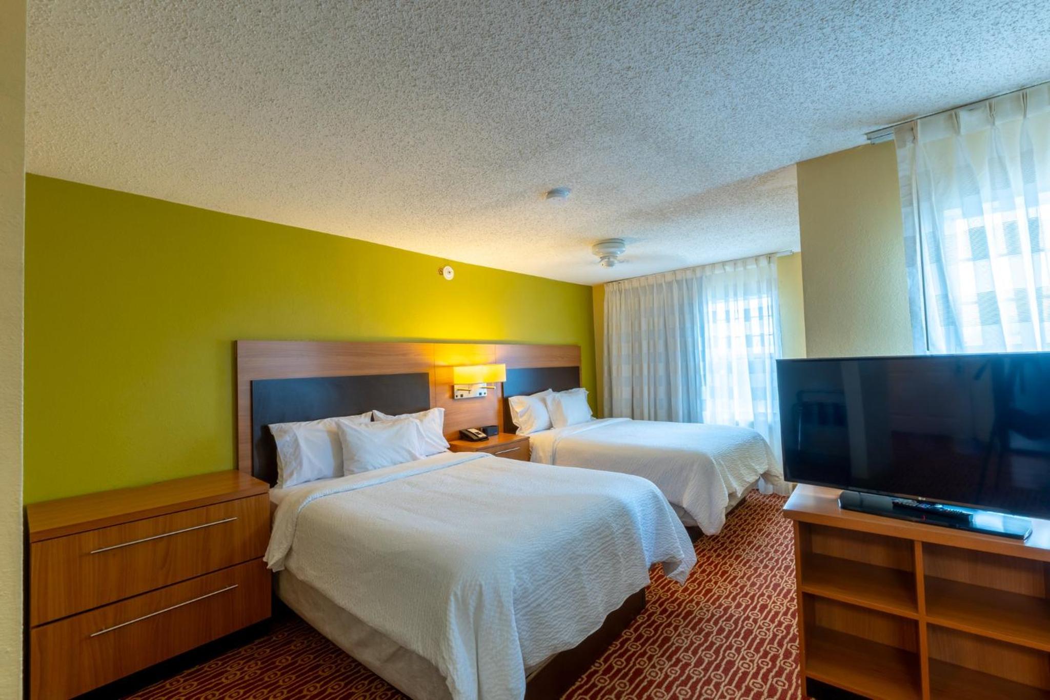 Studio Suite with Two Queen Beds photo 3