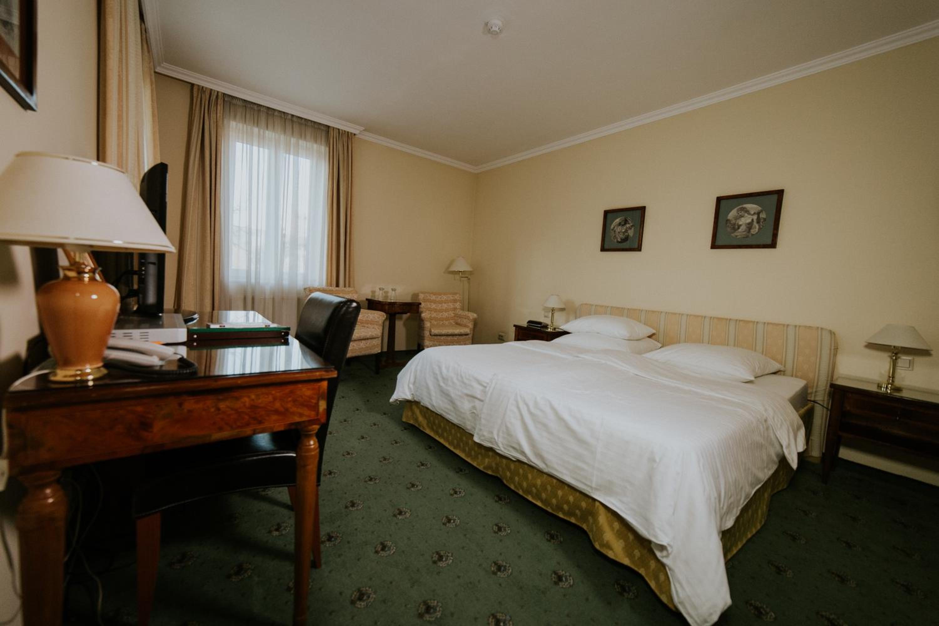 Deluxe Double Room - Photo 4