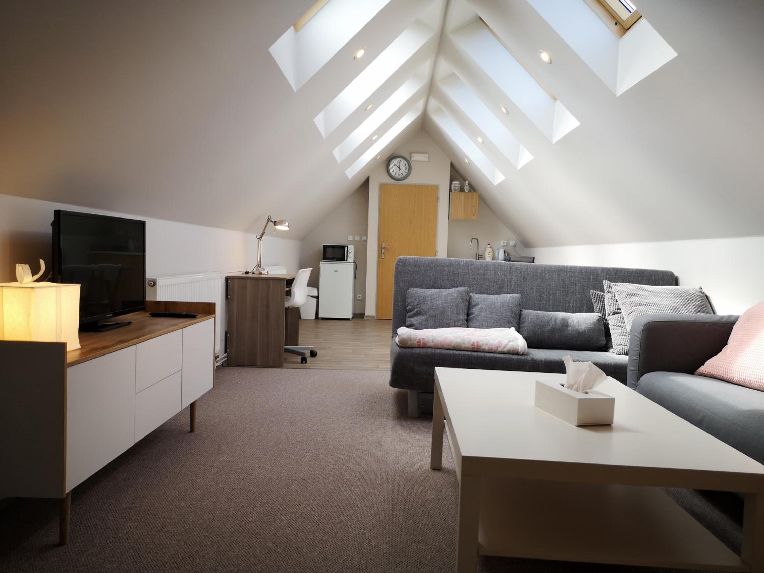 Suite - Photo 2