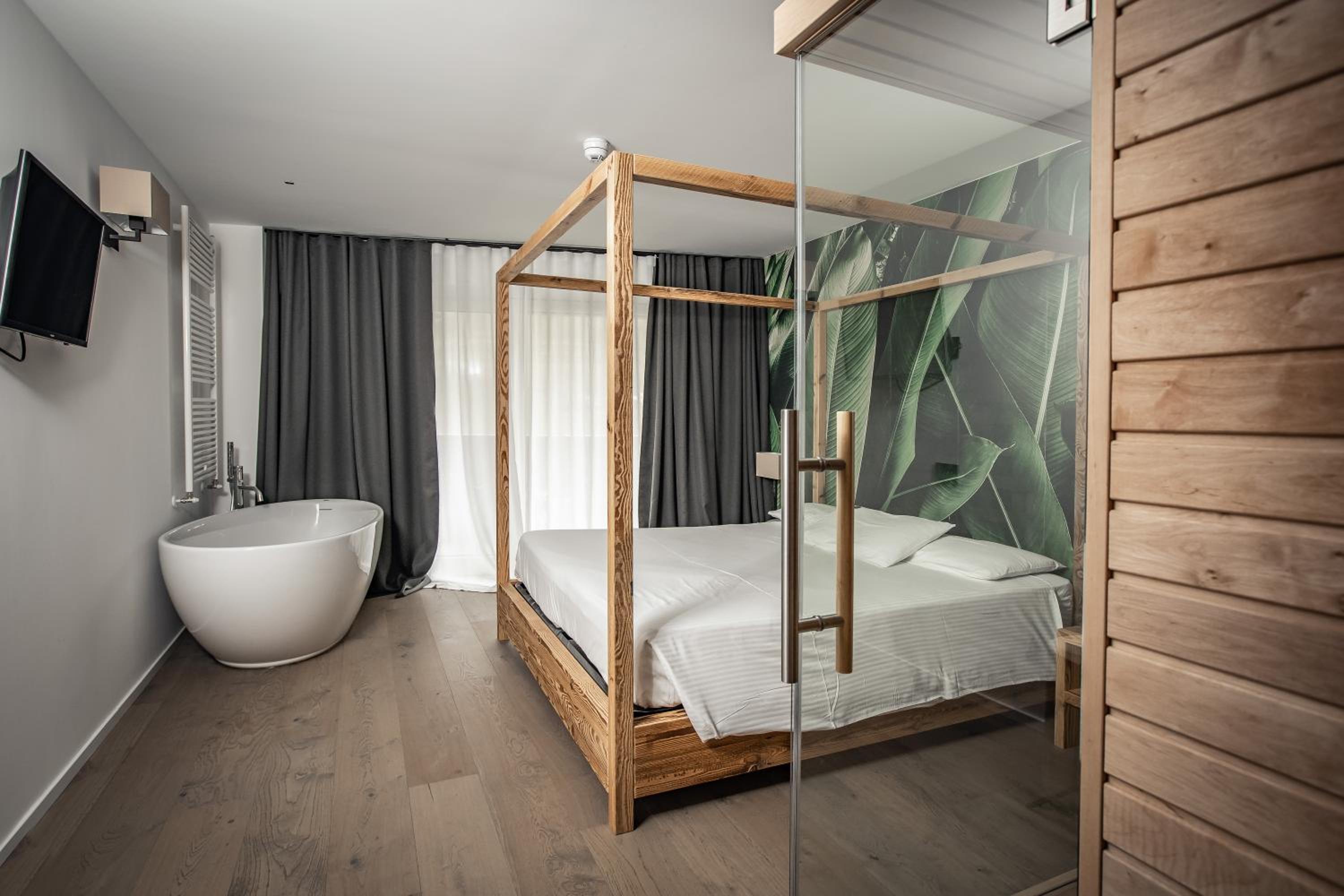 Deluxe Double Room with Sauna  - Photo 6