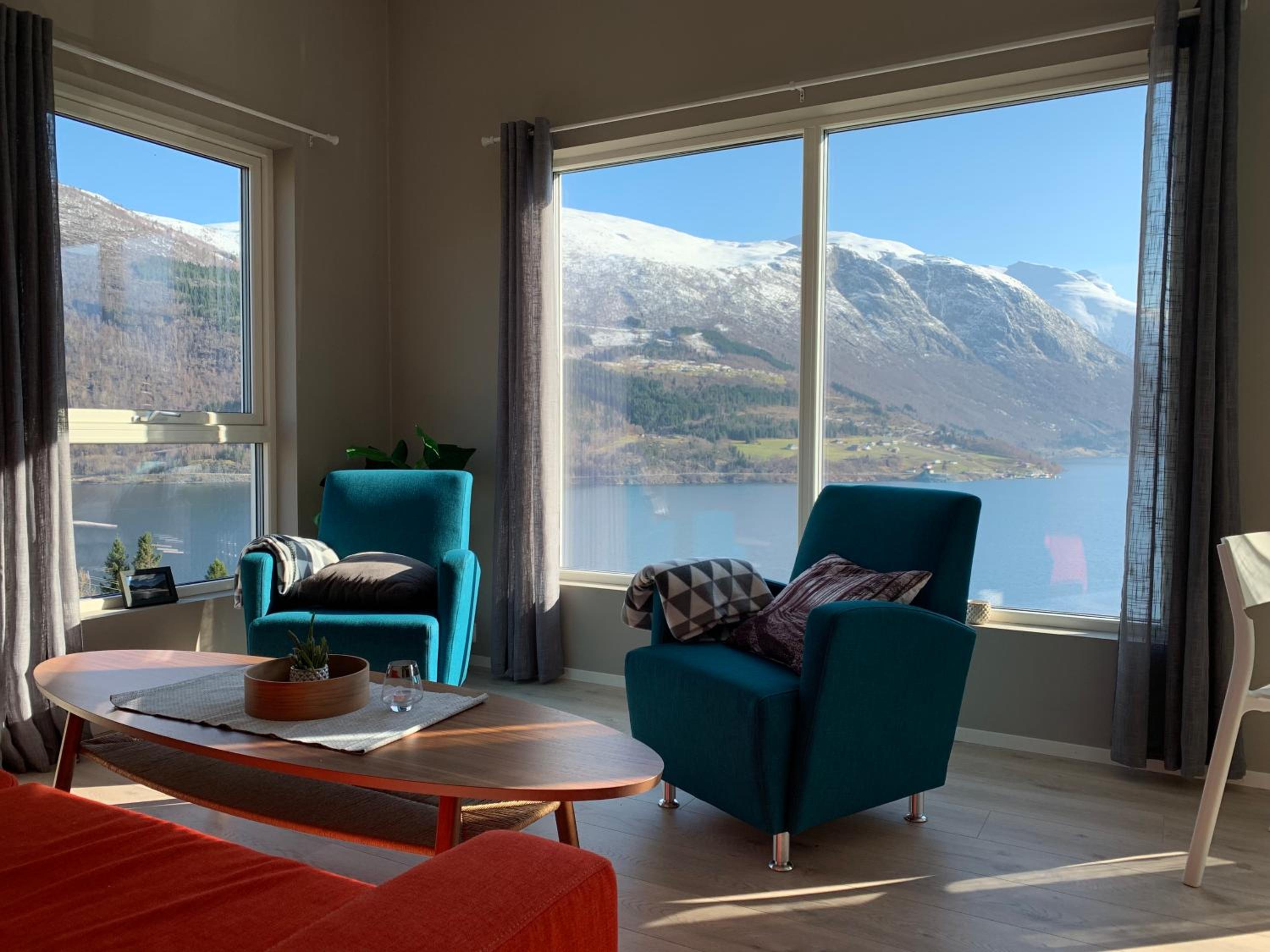 Apartment with Sea View - Photo 4