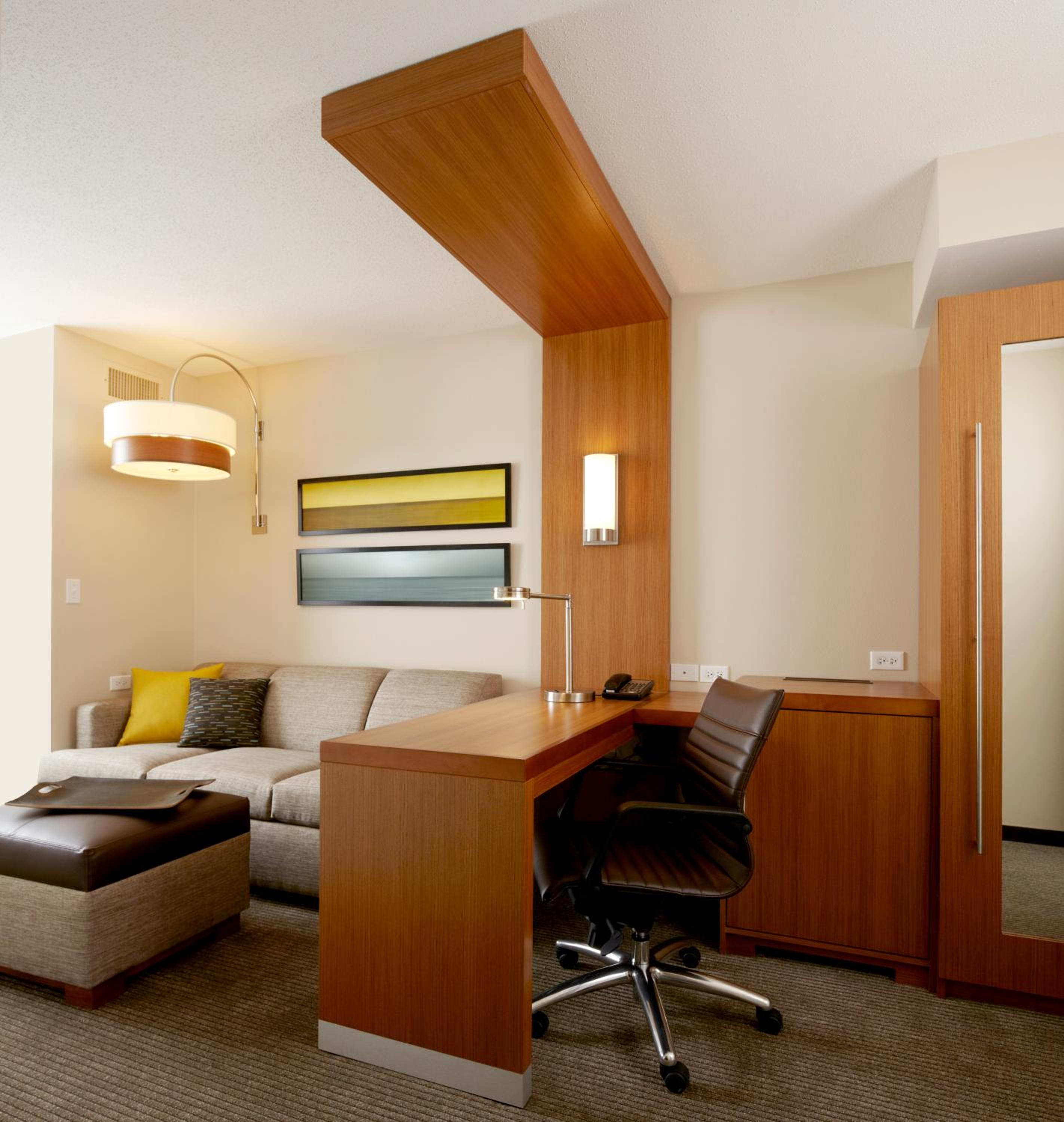 King Room with Sofa Bed and Accessible Tub - Disability Access photo 3