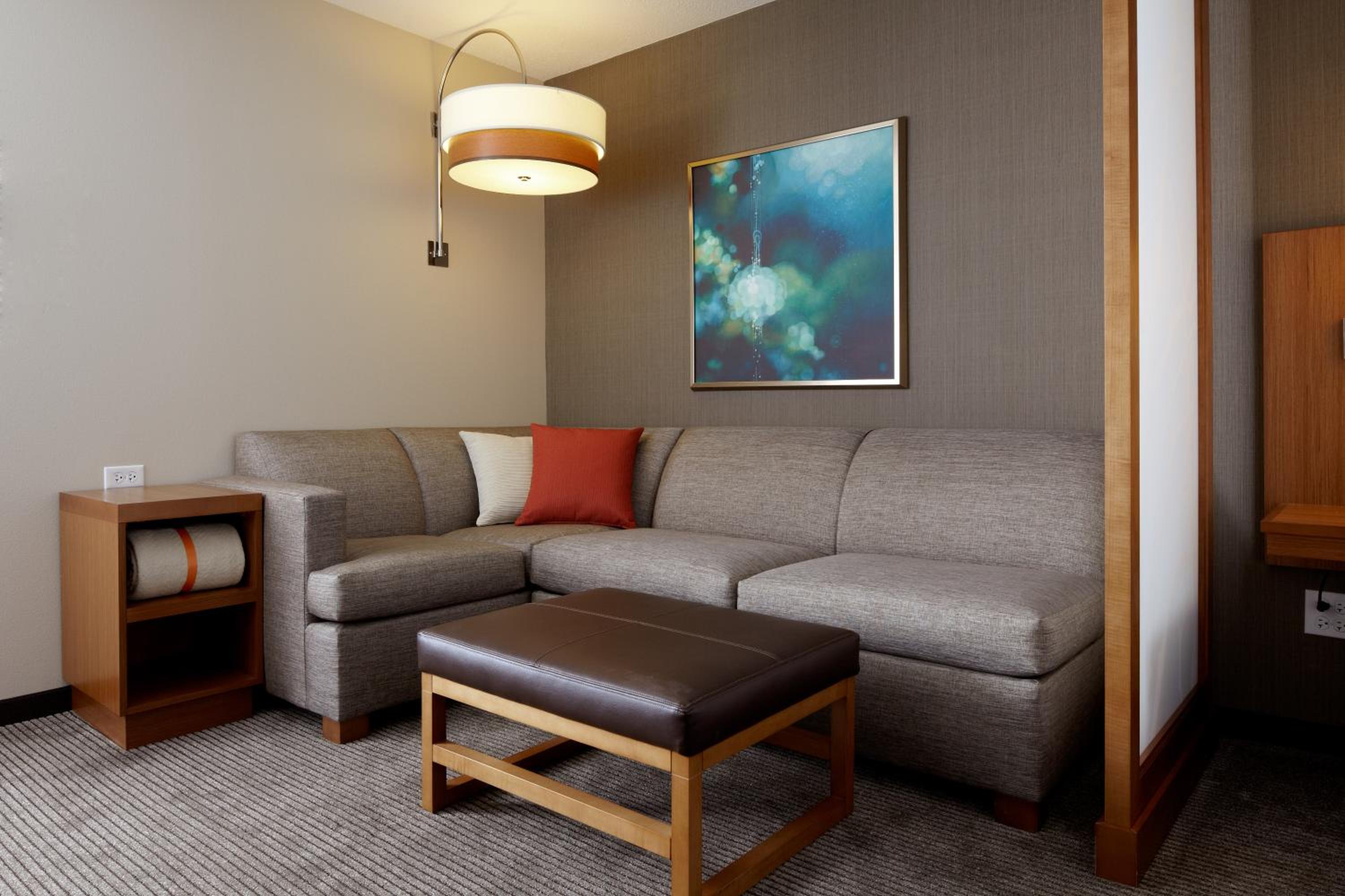 King Room with Sofa Bed photo 3