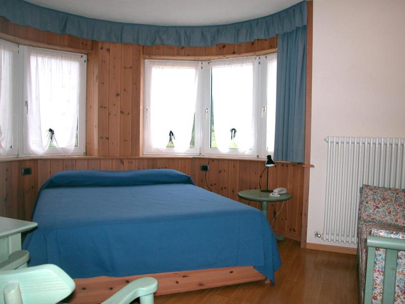 Standard Family Room photo 1
