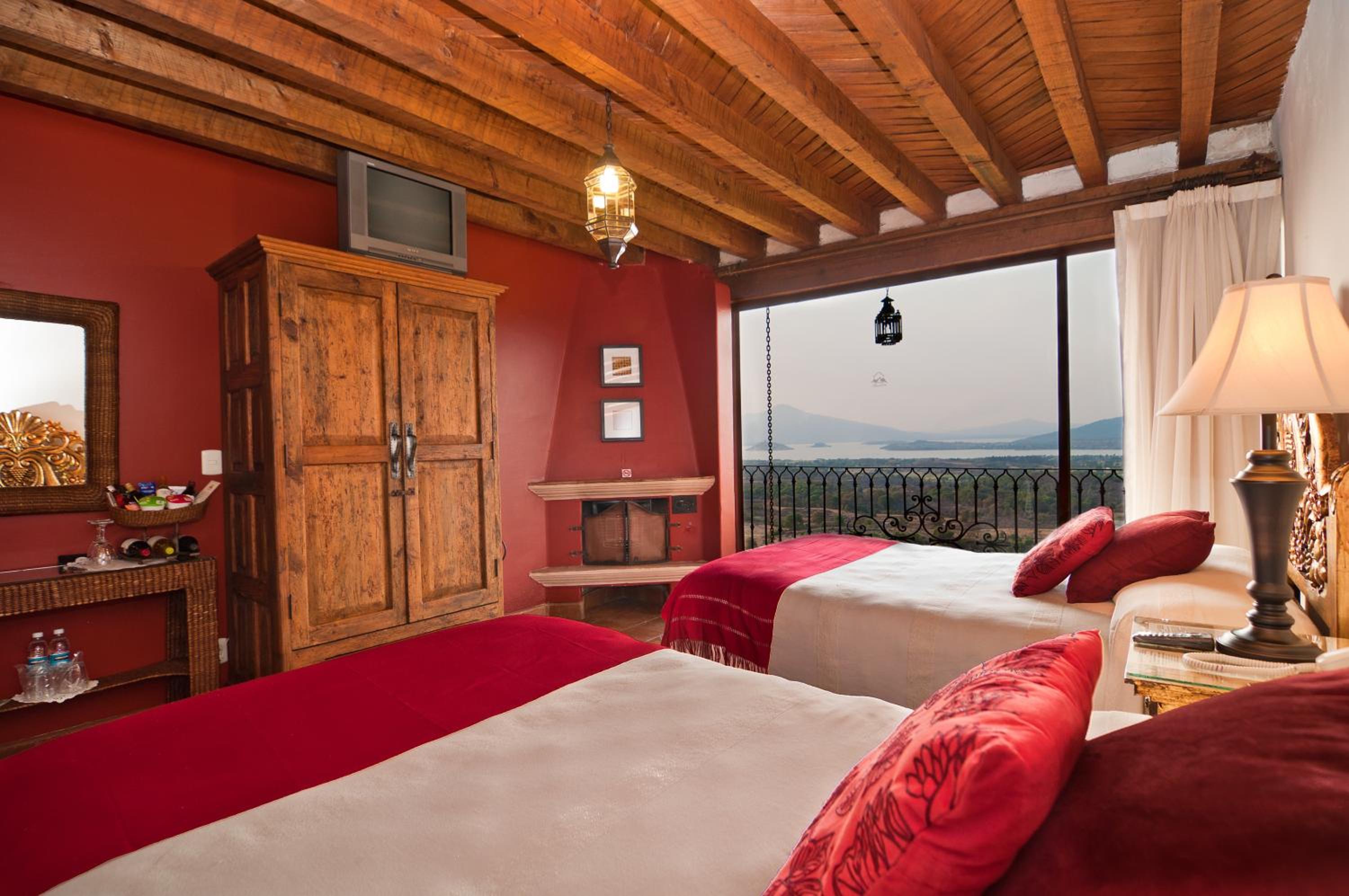 Twin Room with View - Photo 3