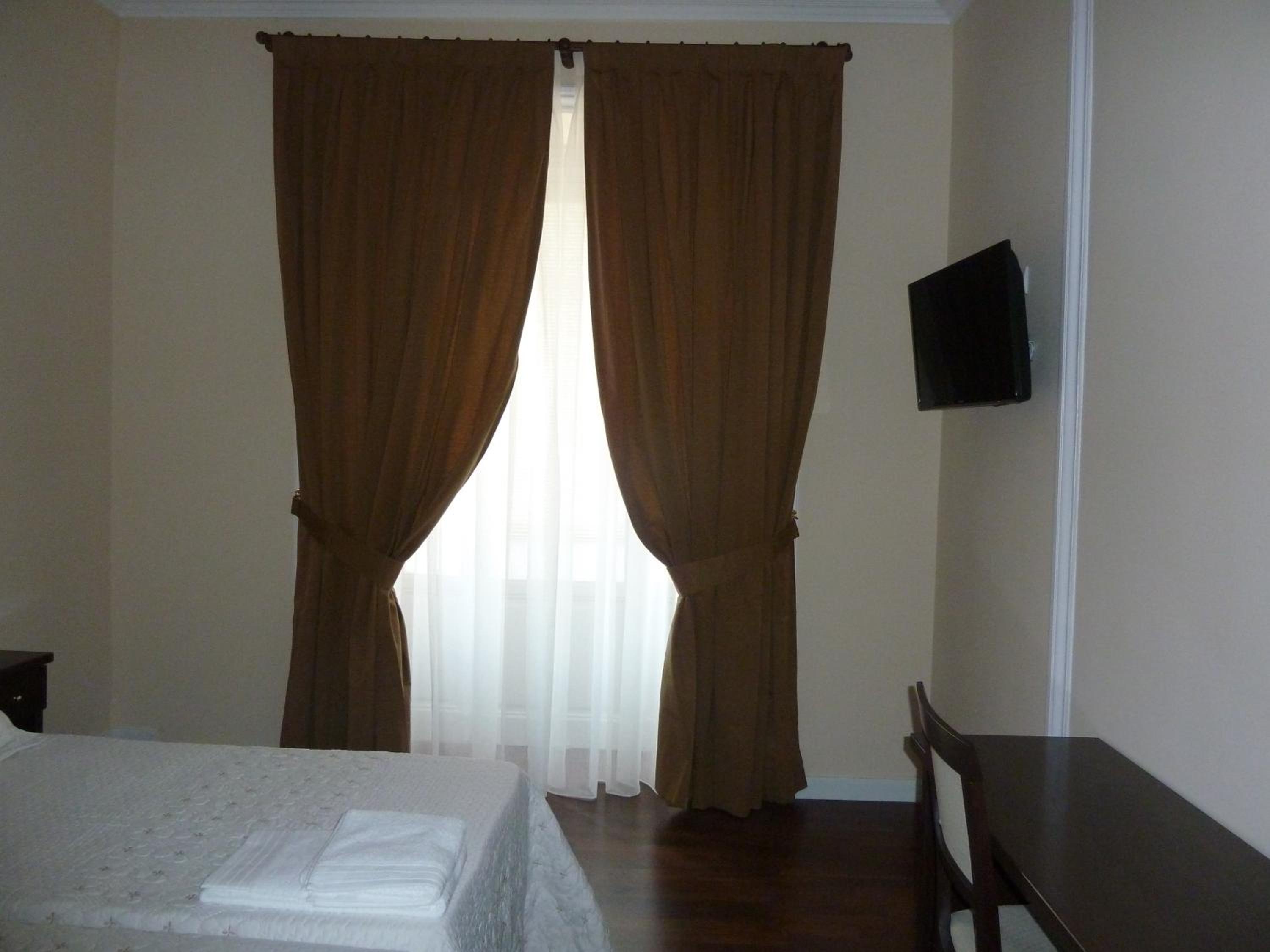 Double or Twin Room - Photo 4