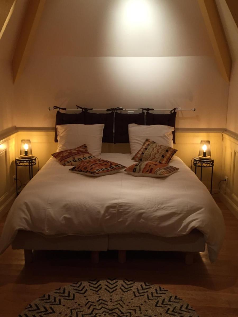 Deluxe Room (2 Adults + 1 Child) photo 1