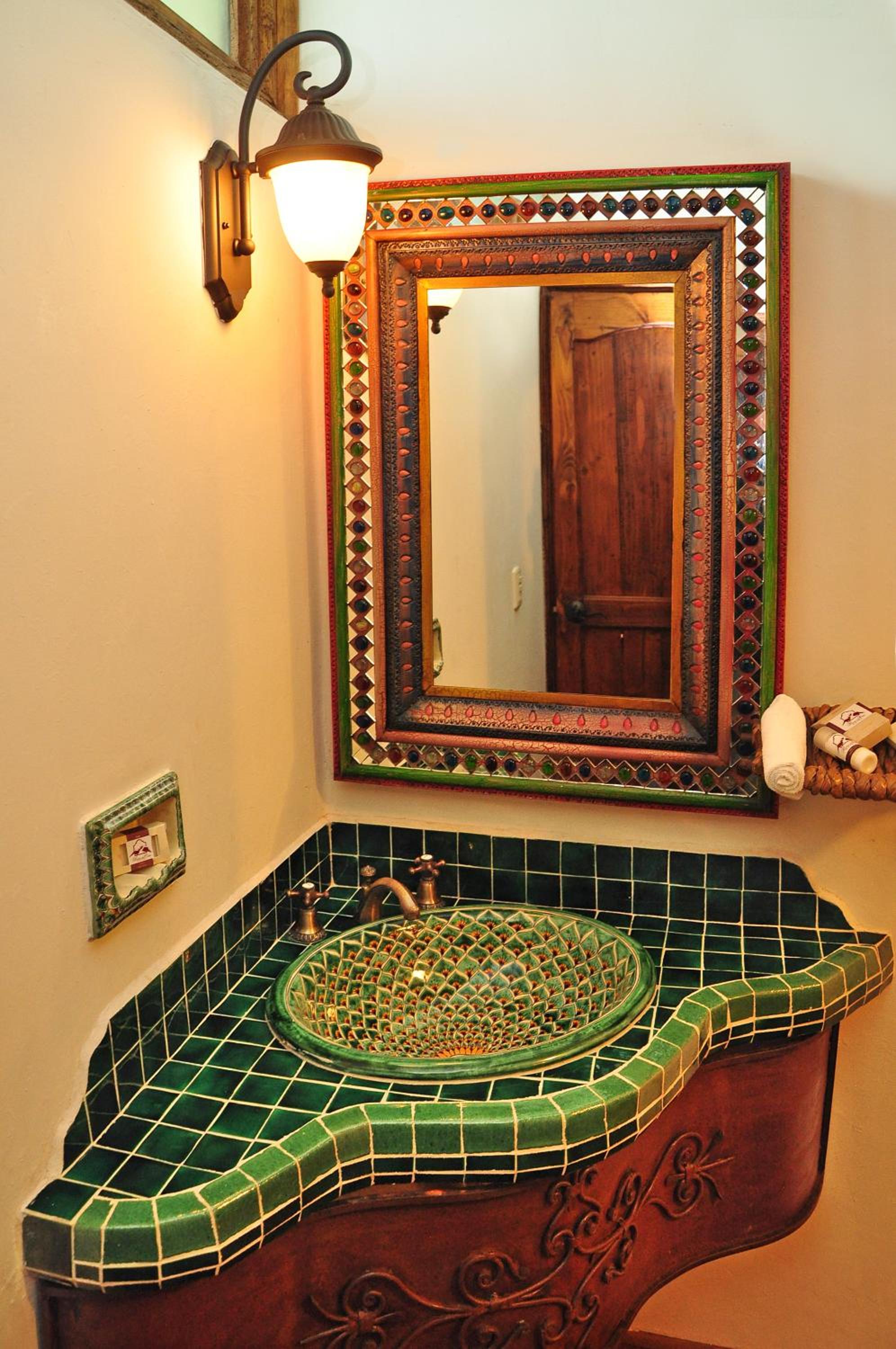 Superior Suite - Photo 7