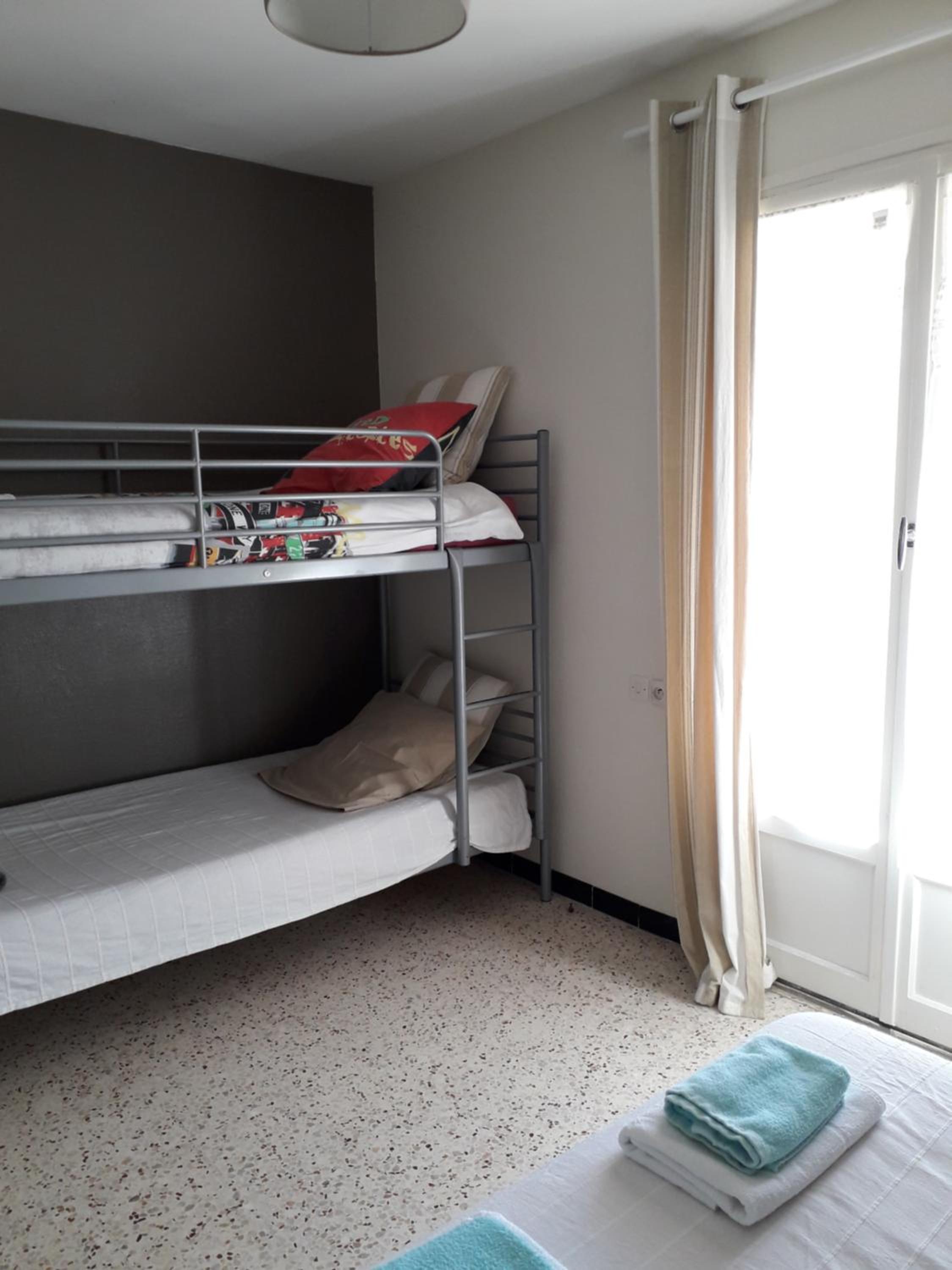 Standard Quadruple Room photo 2