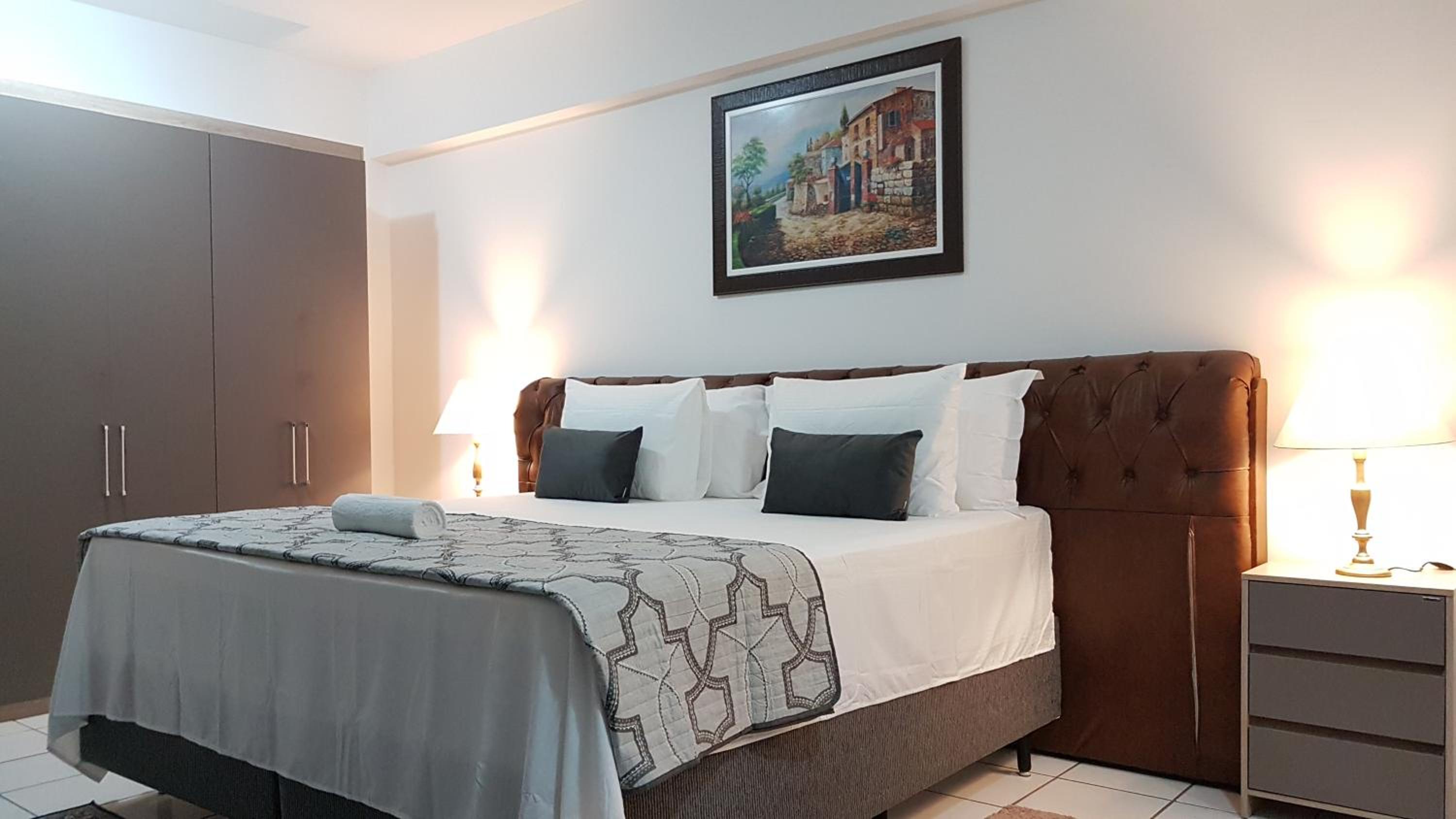Deluxe King Suite - Photo 1