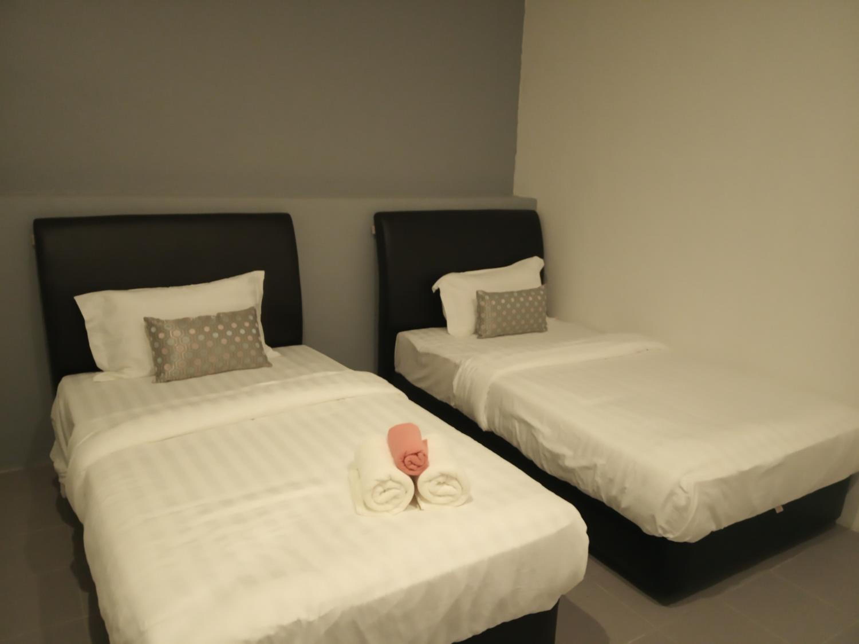 Deluxe Twin Room - Photo 2