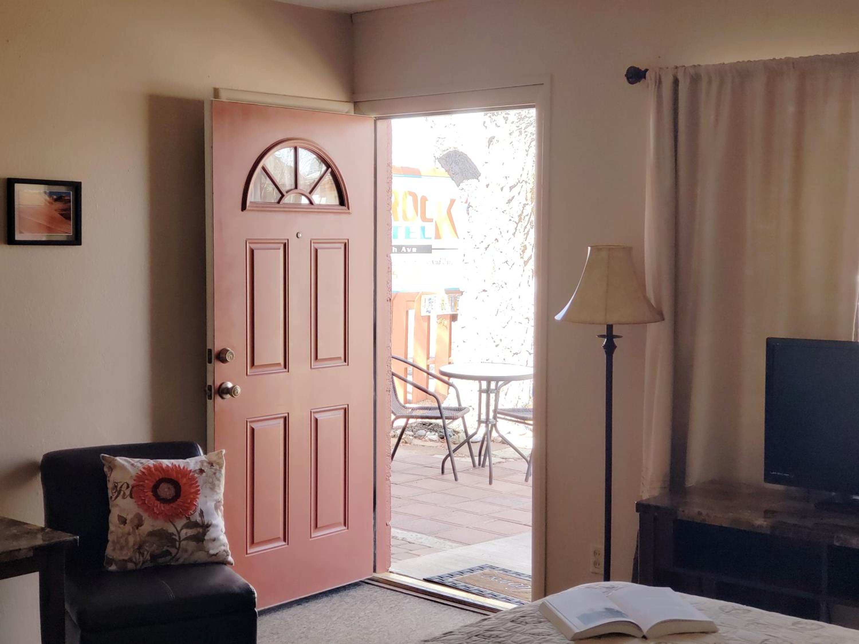 Two-Bedroom Suite - Photo 4
