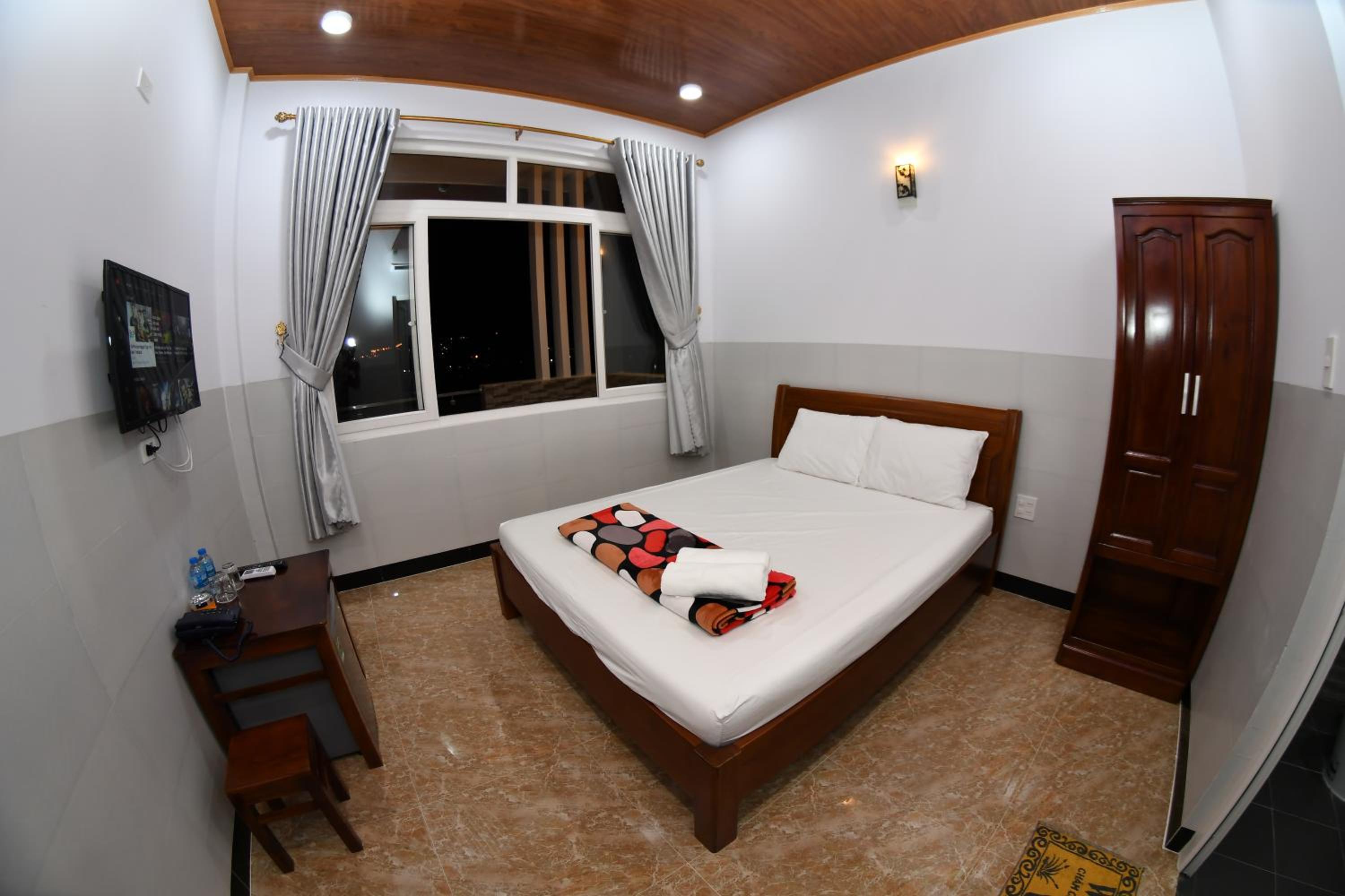 Double Room with Balcony and Sea View