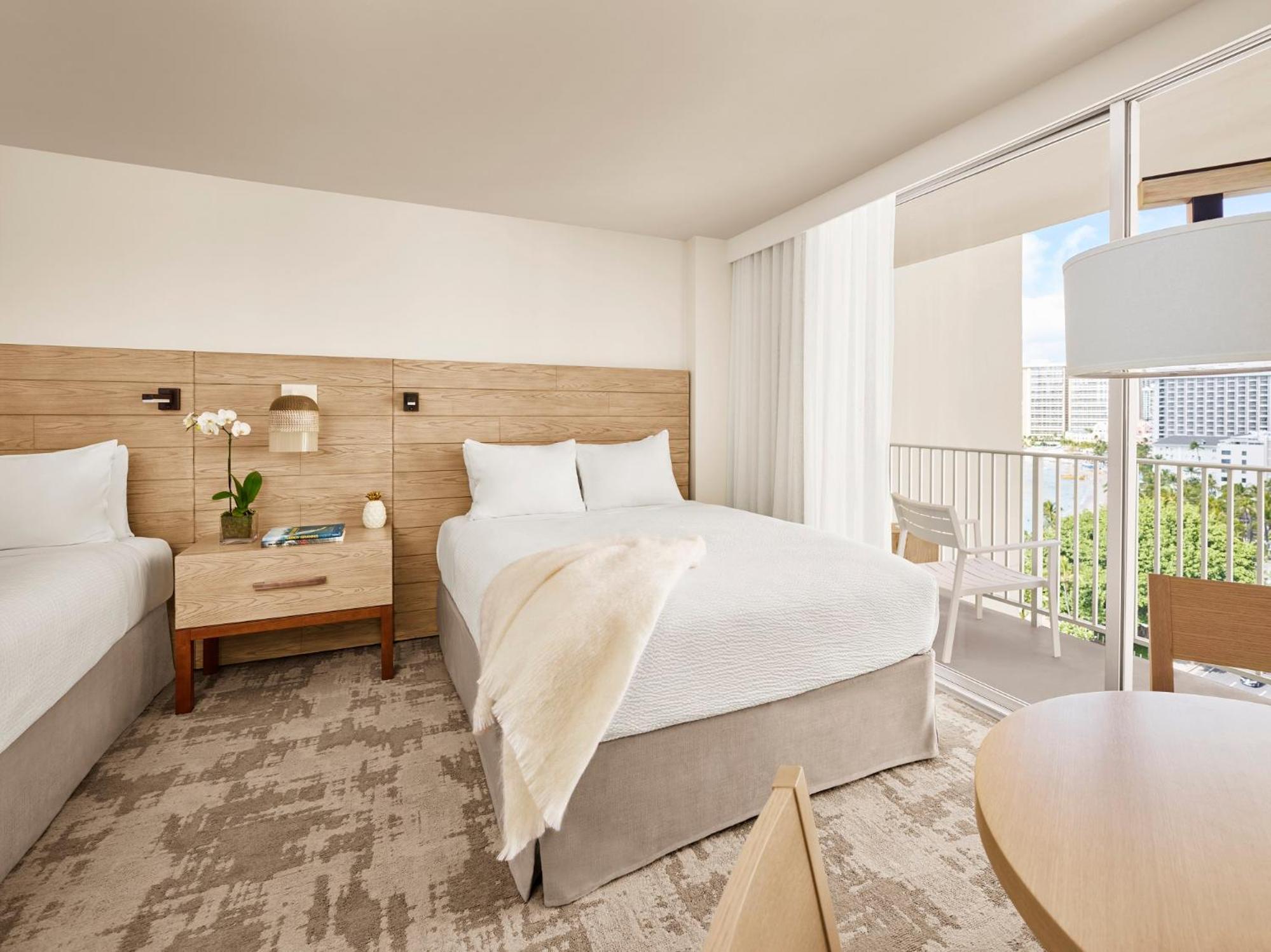 Two Queen Beds And Ocean View thumbnail 5