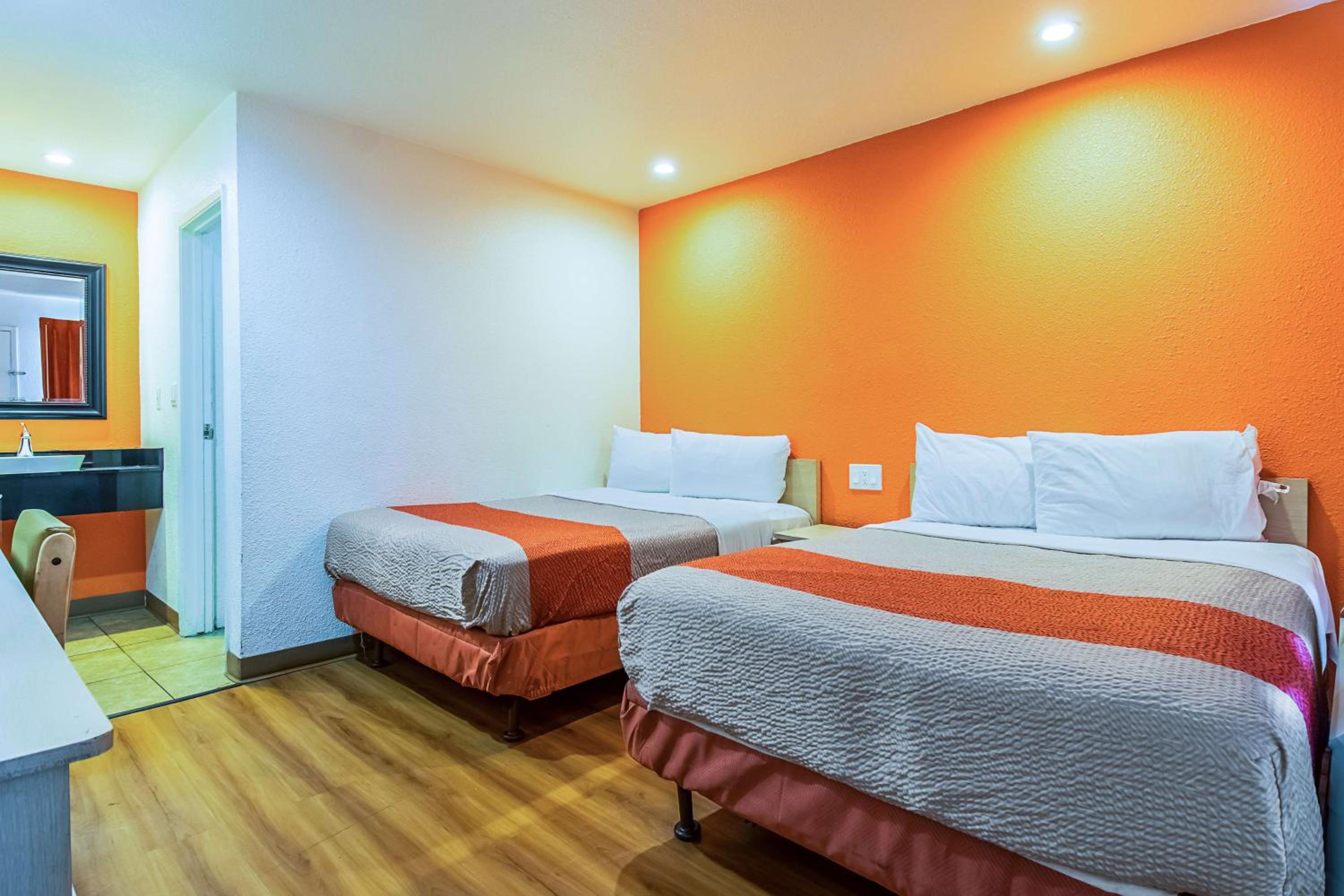 Quadruple Room - Non-Smoking