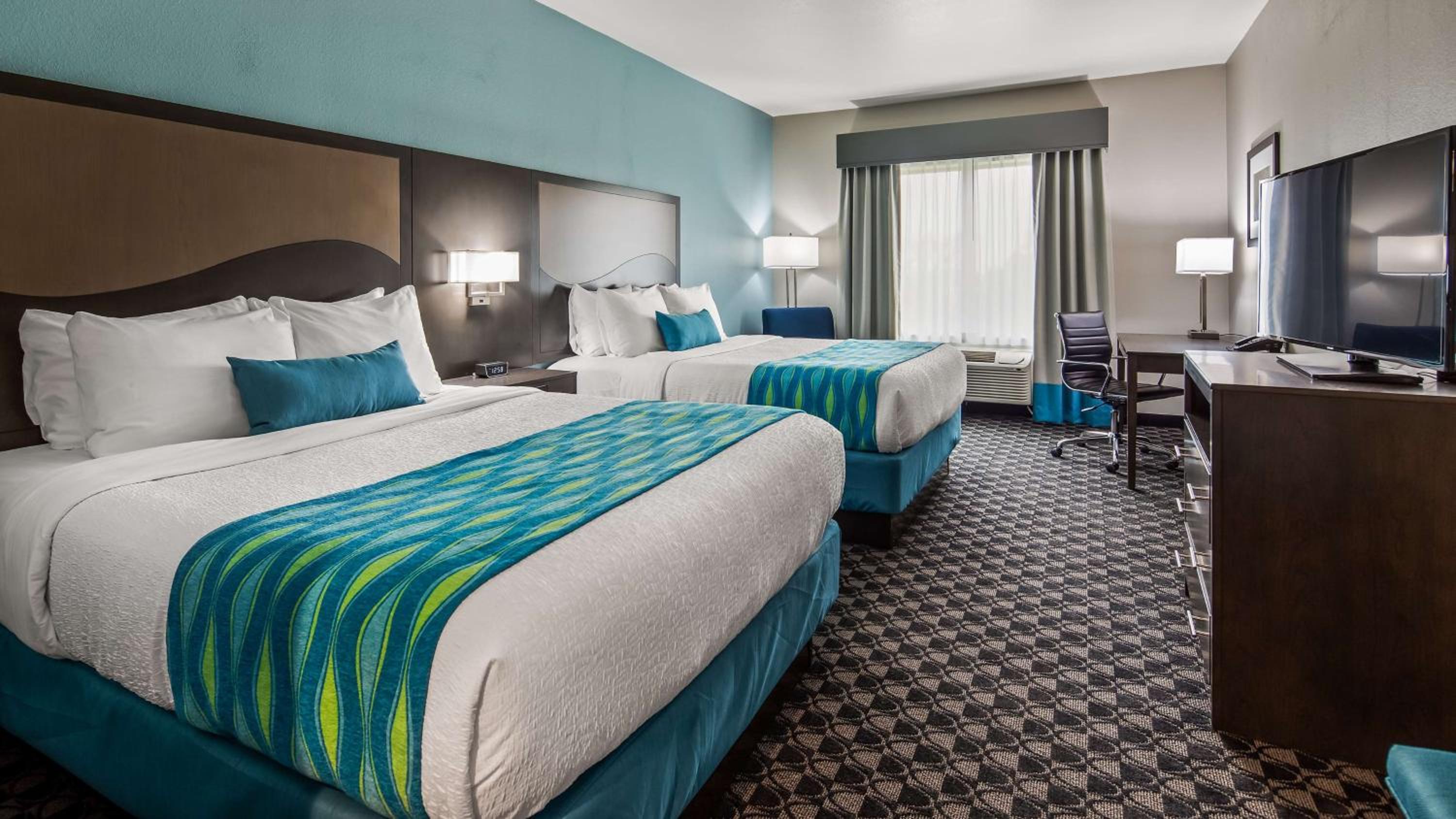 Queen Room with Two Queen Beds - Non-Smoking