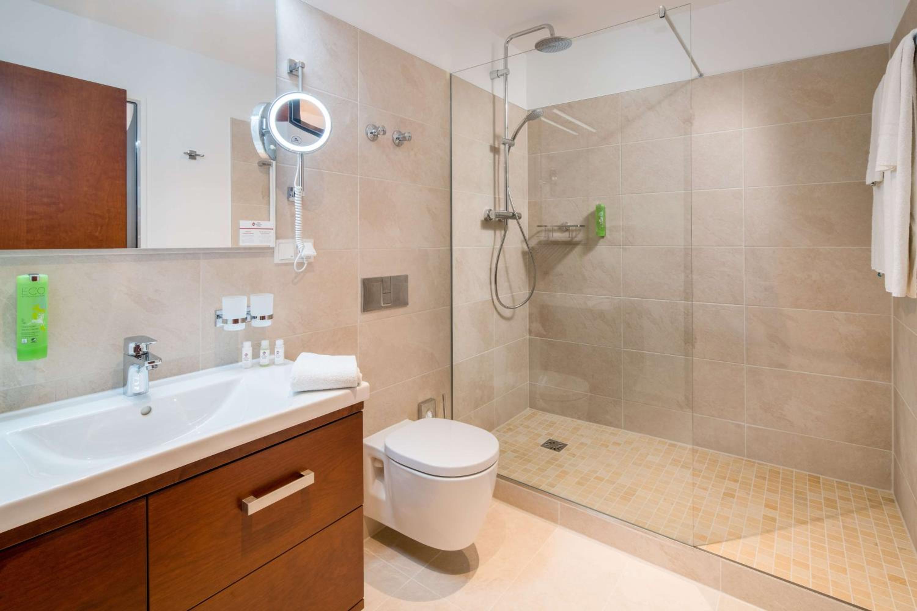 Suite with Double Bed and Sofa Bed - Annex - Photo 5