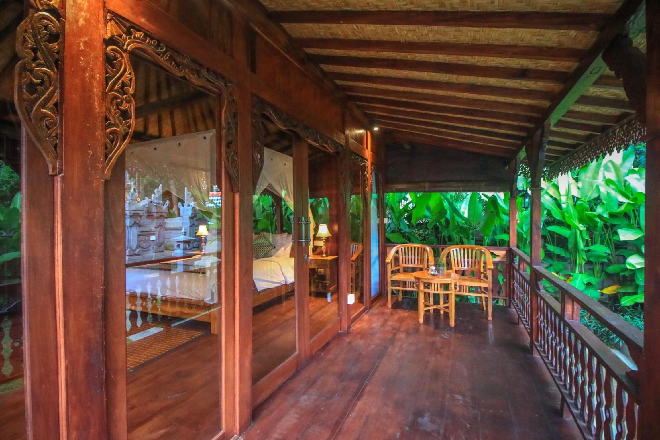 Unique Joglo Villa with Pool View with Daily Afternoon Tea  - Photo 12
